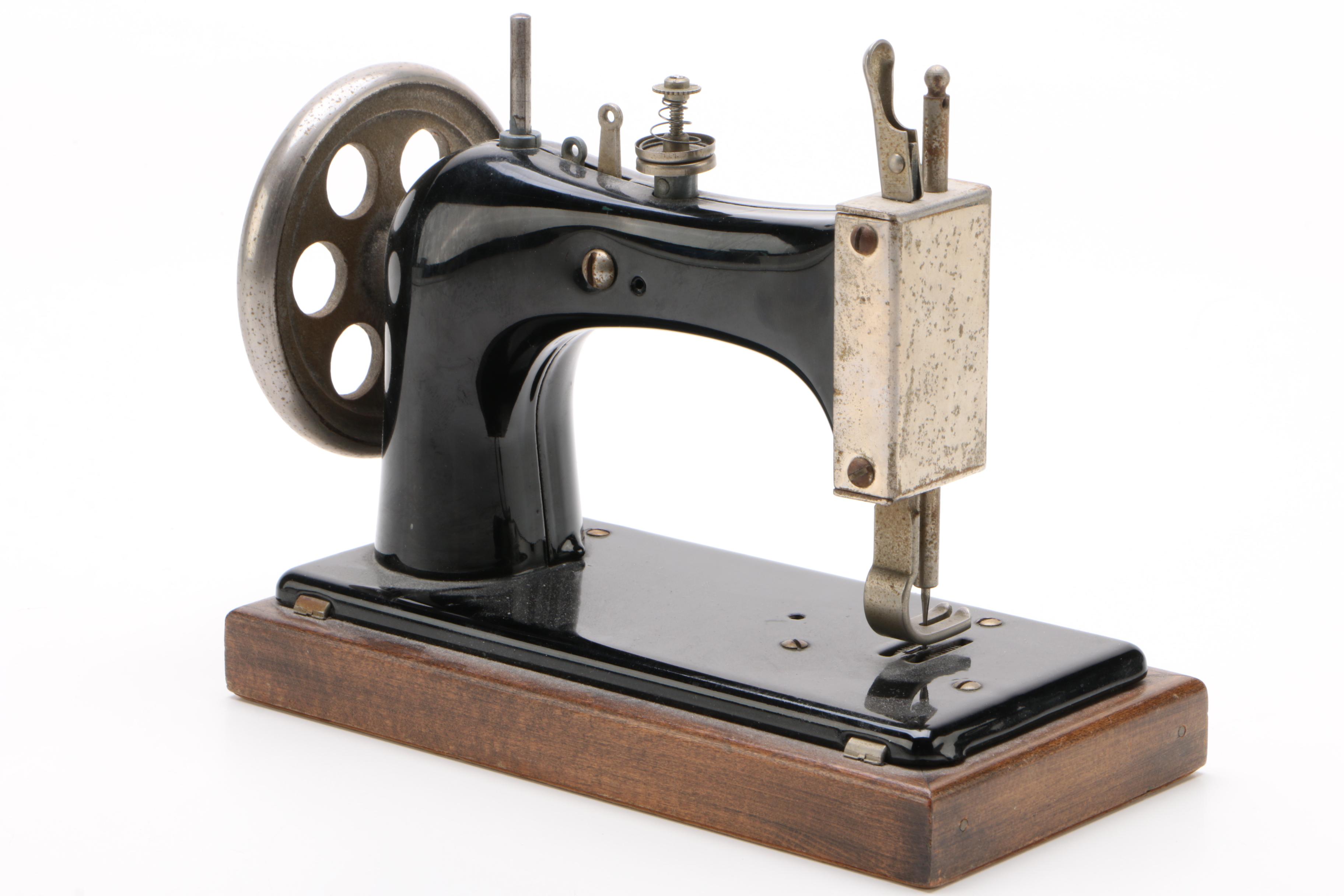"American Girl" Children's Hand-Crank Sewing Machine, Early to Mid 20th Century