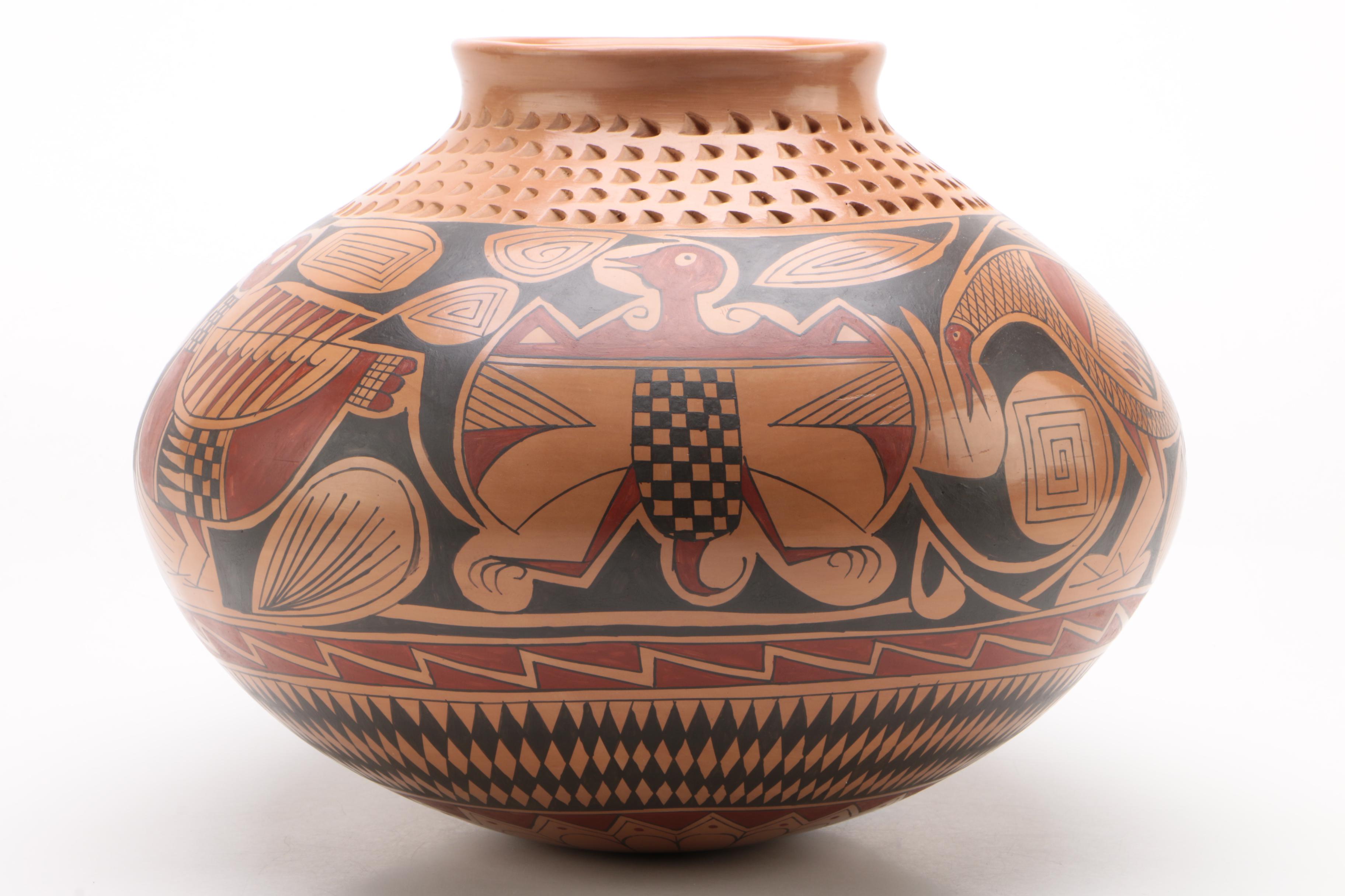 Daniel Gonzalez Mata Ortiz Pottery Vessel and other Mexican Pottery Vase