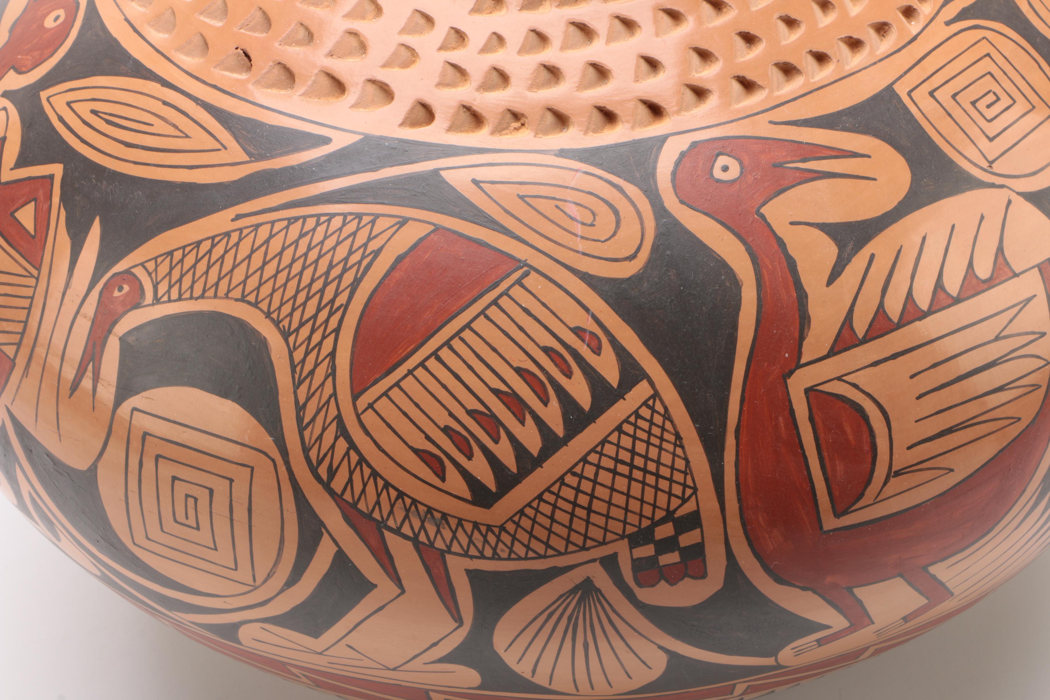 Daniel Gonzalez Mata Ortiz Pottery Vessel and other Mexican Pottery Vase