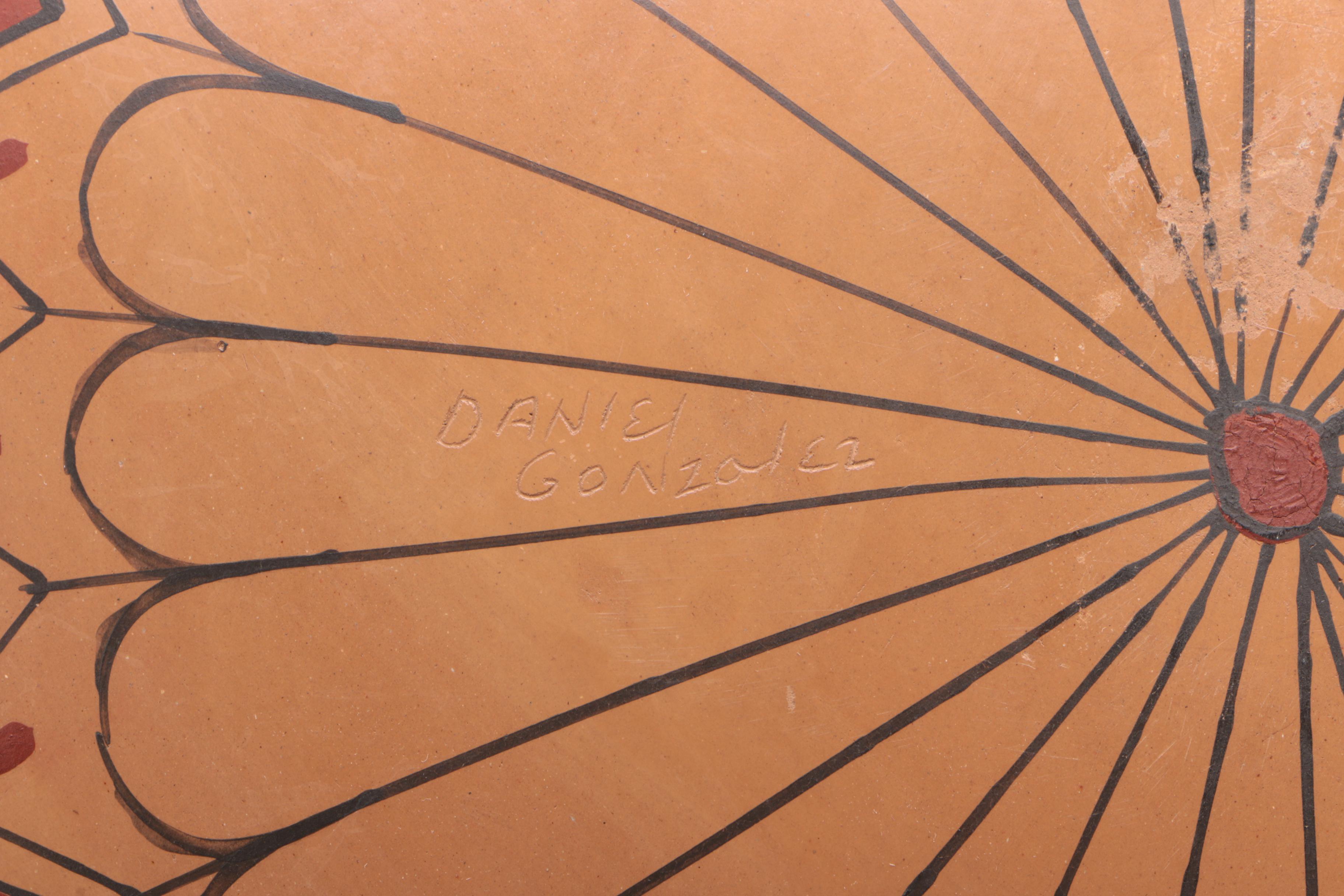 Daniel Gonzalez Mata Ortiz Pottery Vessel and other Mexican Pottery Vase