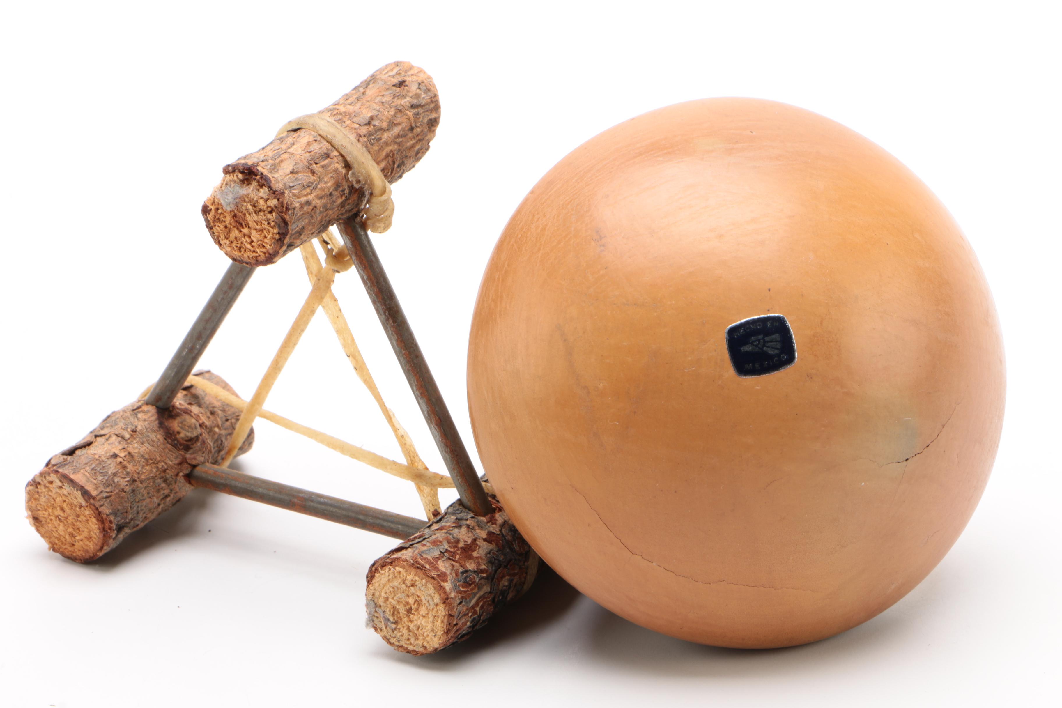 Daniel Gonzalez Mata Ortiz Pottery Vessel and other Mexican Pottery Vase