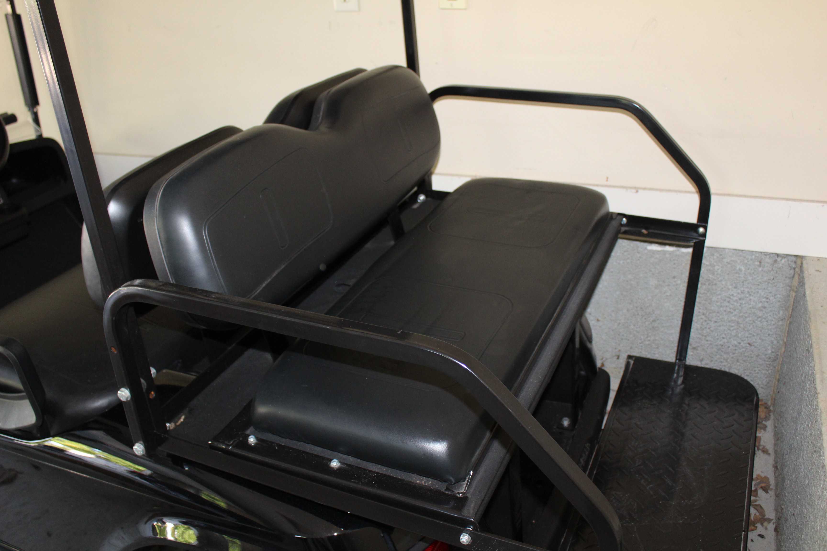 E-Z-Go Textron Golf Cart