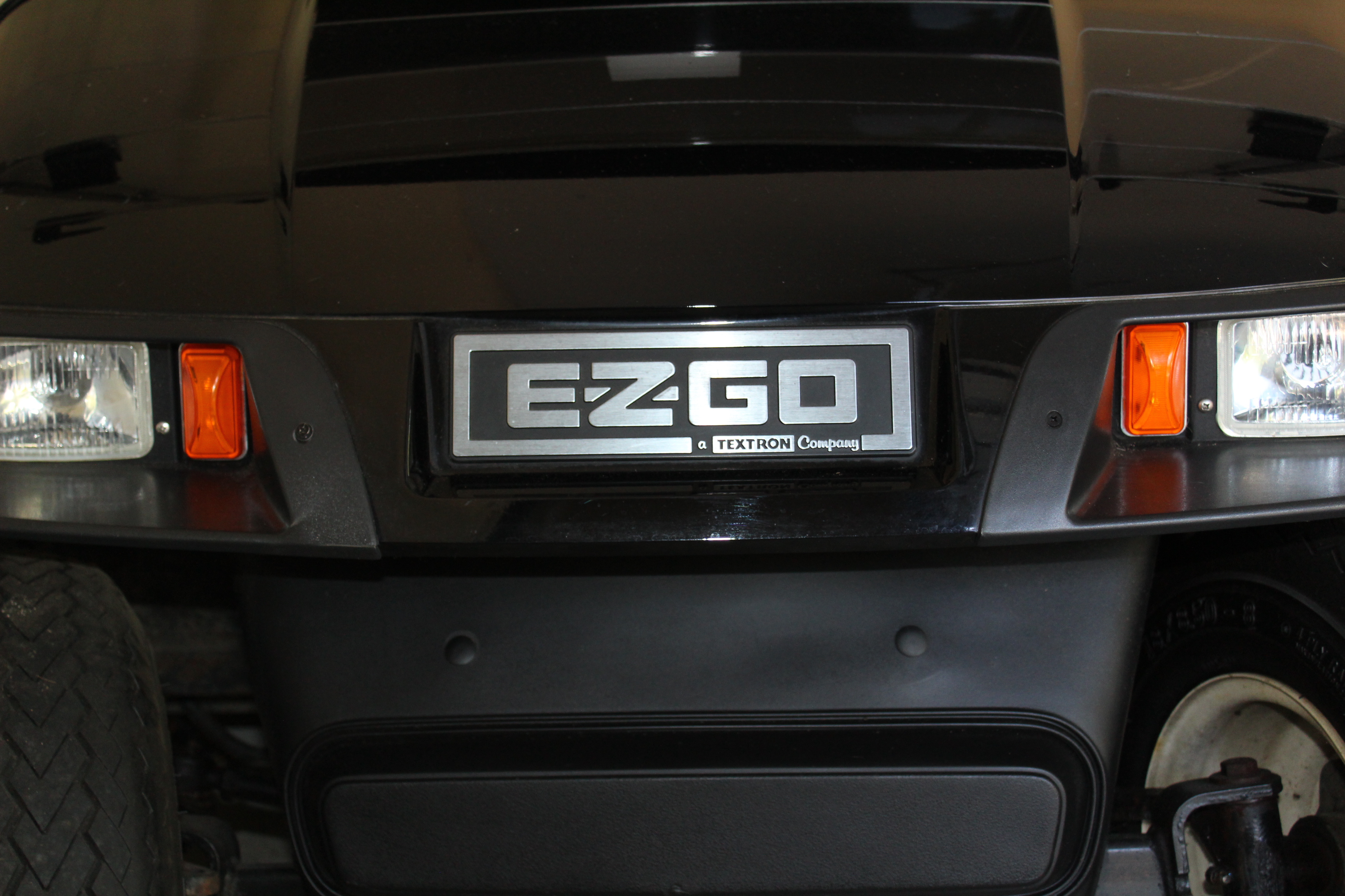 E-Z-Go Textron Golf Cart