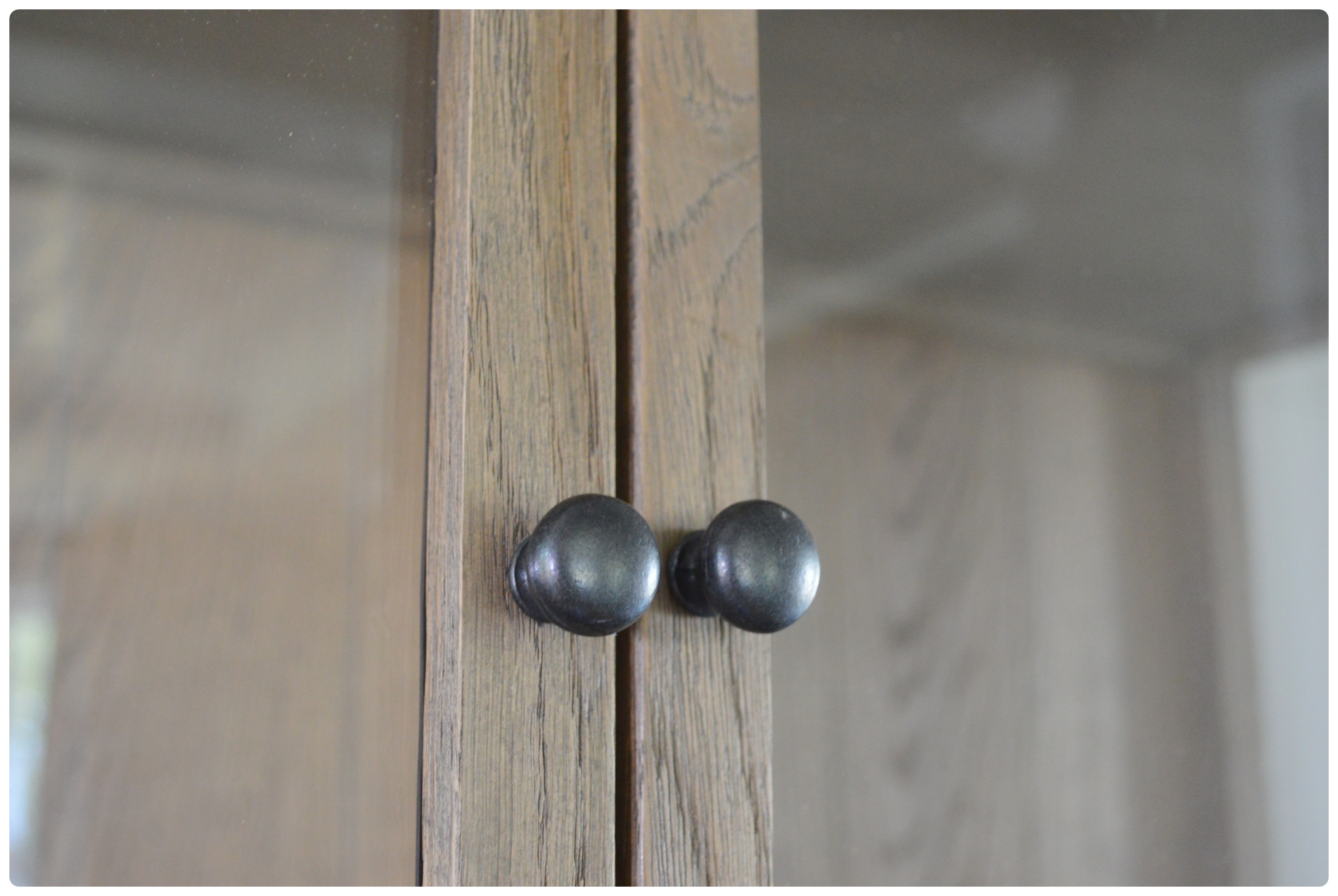 Transitional Stand Mounted Display Cabinet