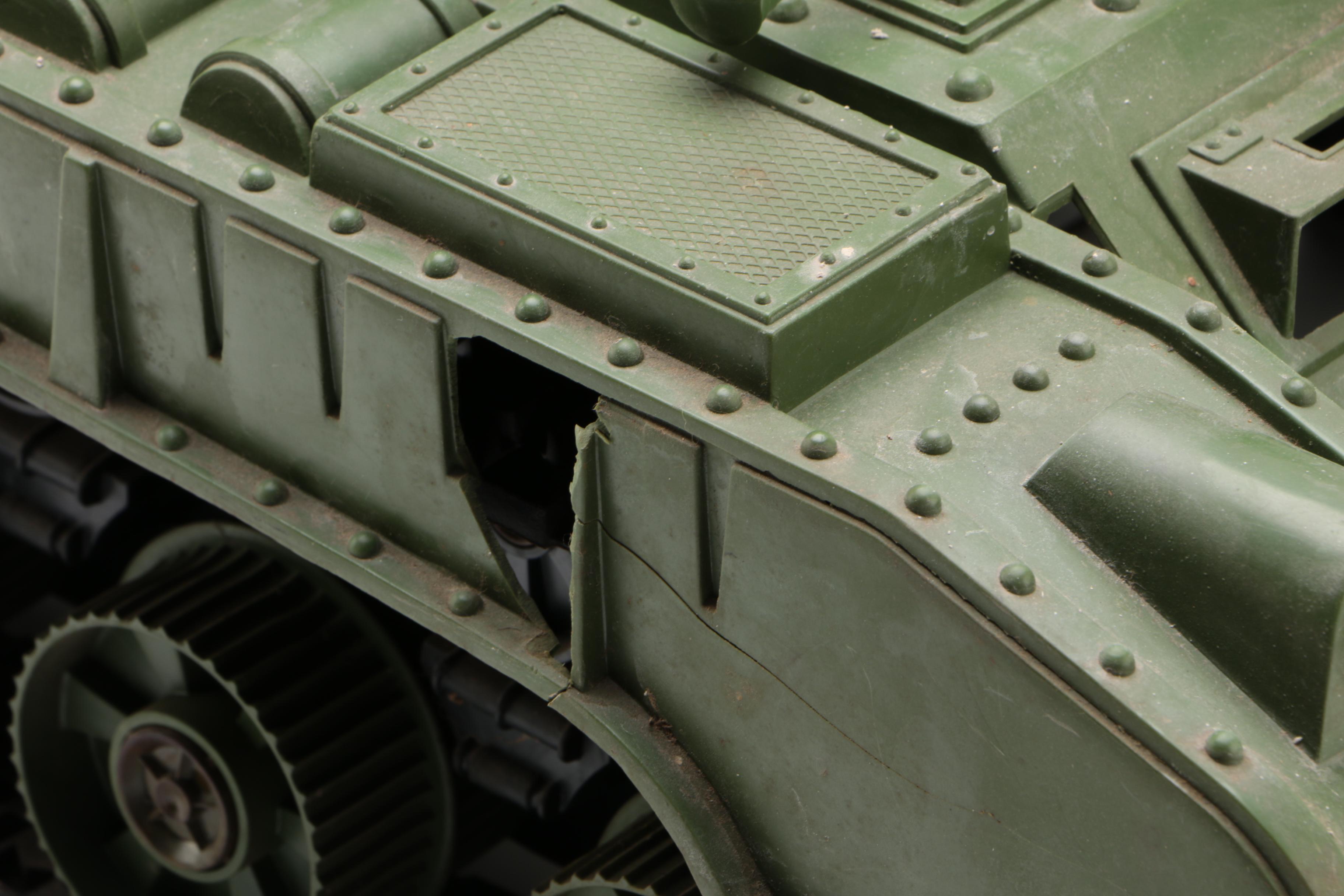 1960s Deluxe Reading Tiger Joe Howitzer Toy Tank with Battery Pack, 1961-62