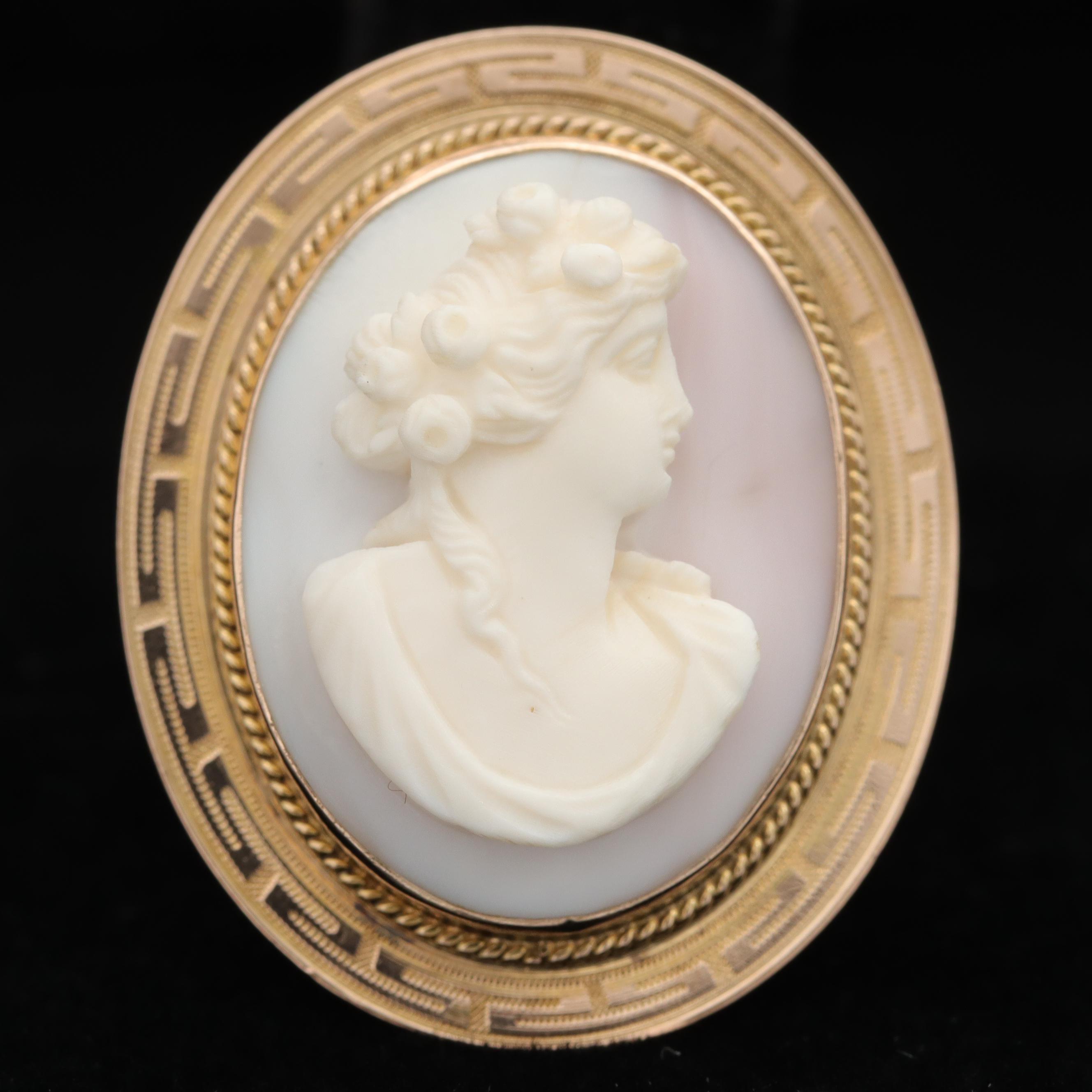 Vintage 10K Yellow Gold Carved Conch Shell Cameo Converter Brooch