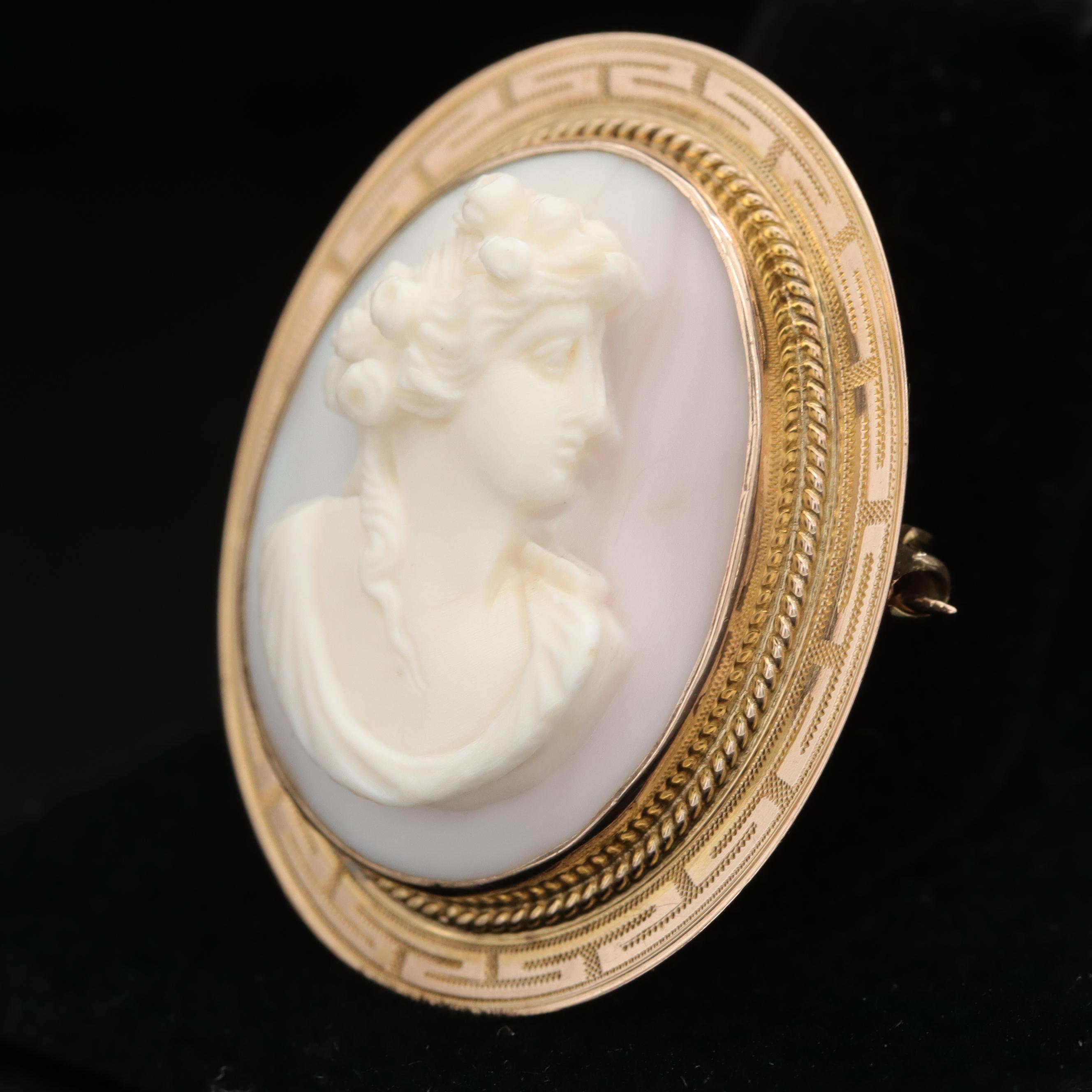 Vintage 10K Yellow Gold Carved Conch Shell Cameo Converter Brooch