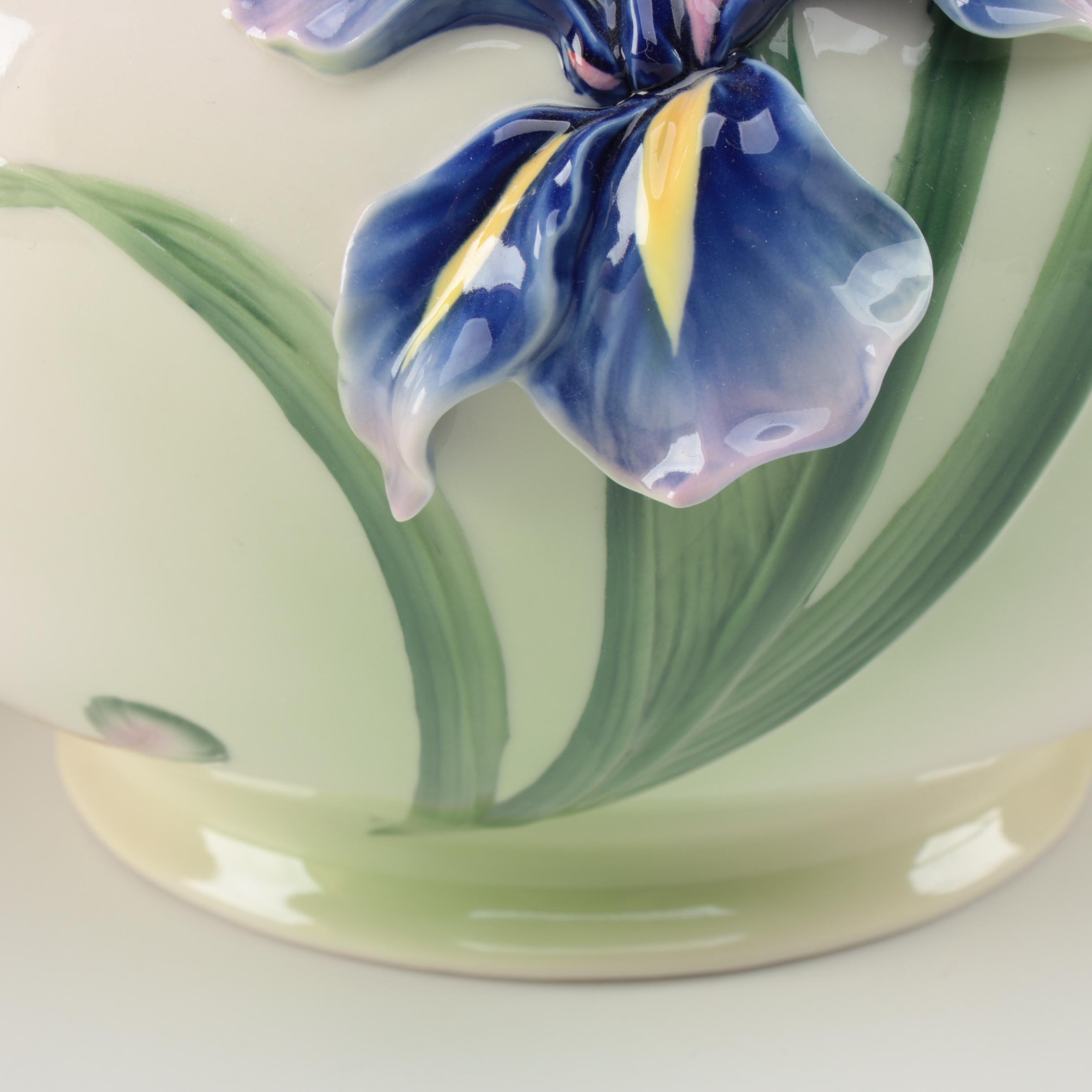 Franz Collection "Long Tail Hummingbird" Bowl Shaped Vase, Contemporary