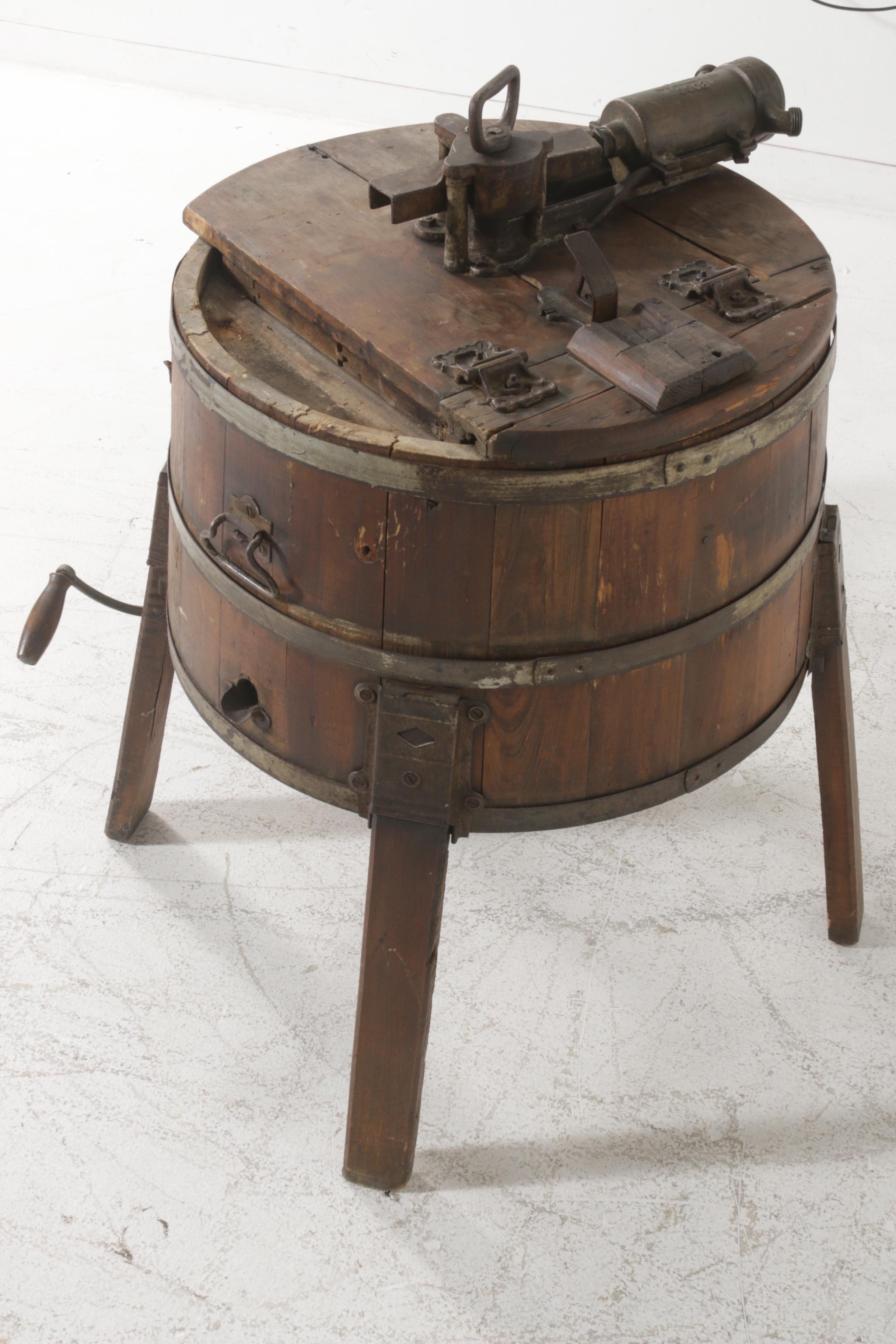 Boss Semi-Springless Model G Clothes Washer Machine with Ringer, Antique