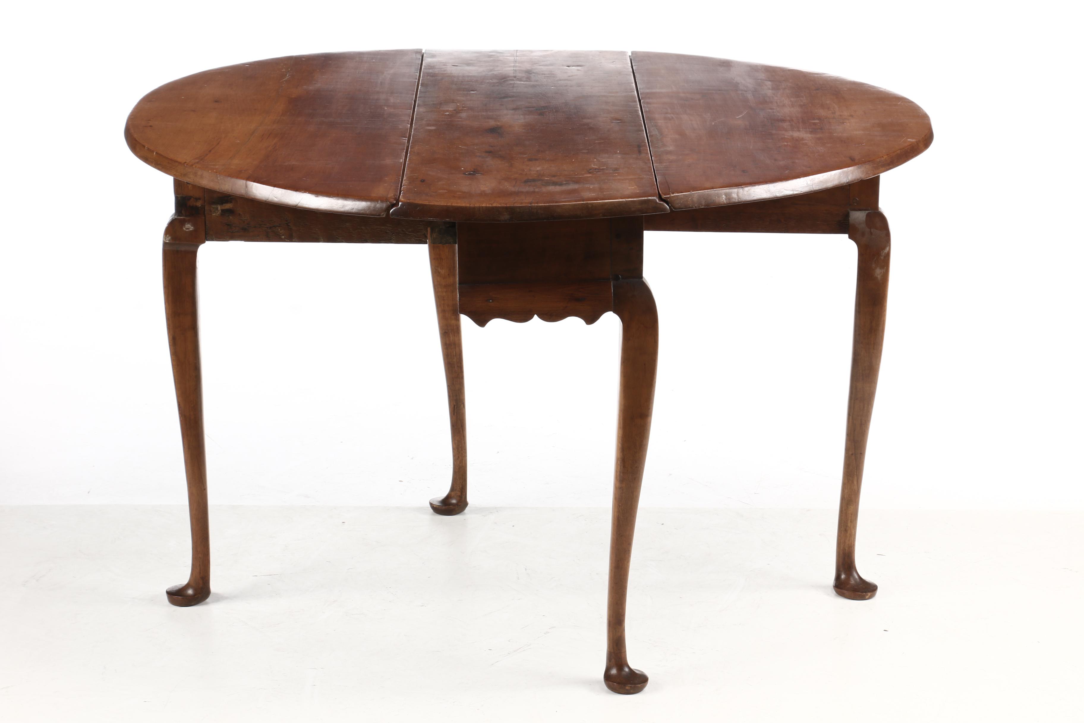 American Queen Anne Maple Drop-Leaf Table, Second Half 18th Century