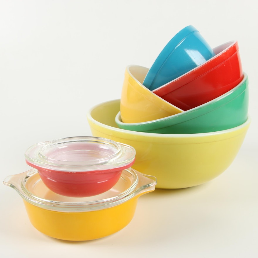 Pyrex "Primary Colors" Mixing Bowls and Lidded Casserole Dishes, 1945–1949