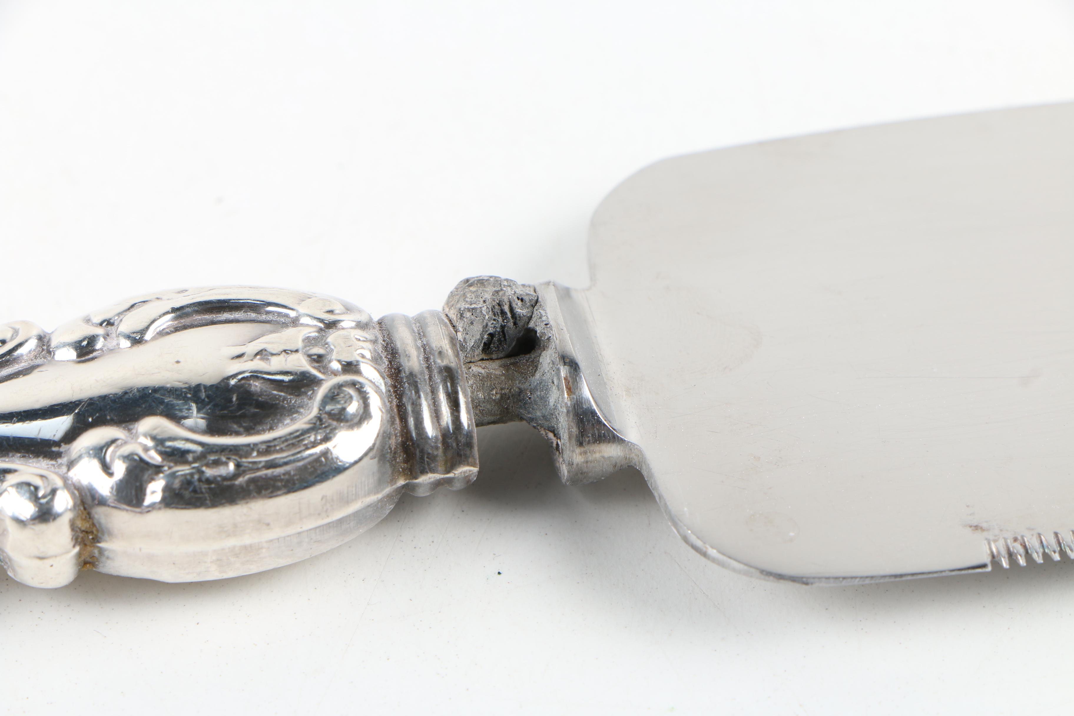 Sterling Silver Reed & Barton "Mirrorstele" Flatware and Hunt Pie Server