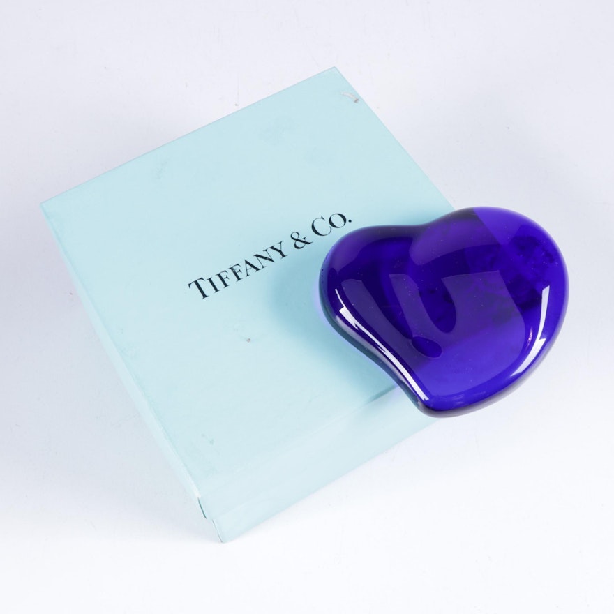 Elsa Peretti for Tiffany & Co. Glass Heart Paperweight, Late 20th Century