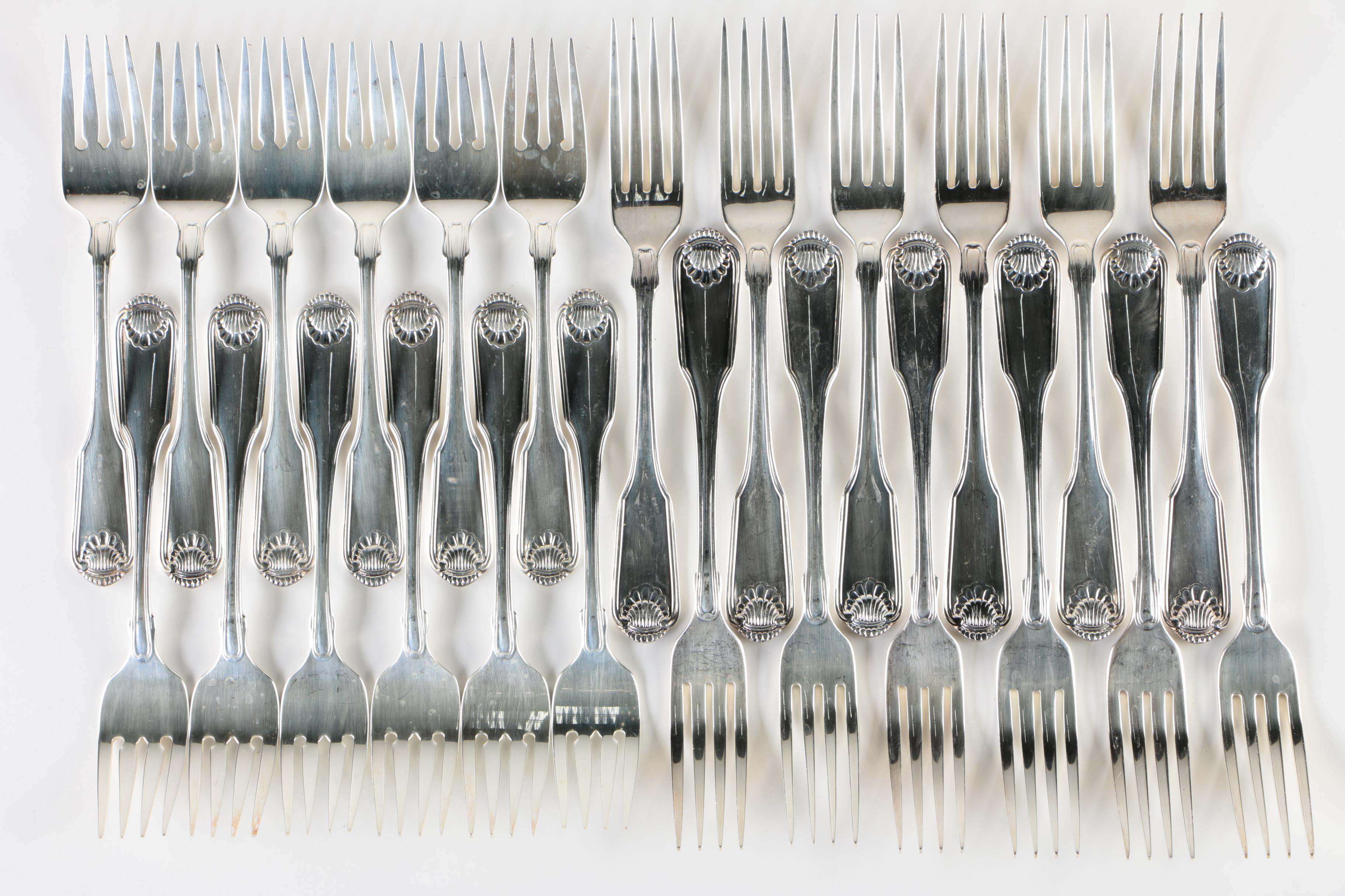 Oneida "Silver Shell" Silver Plate Flatware and Serving Utensils with Chest