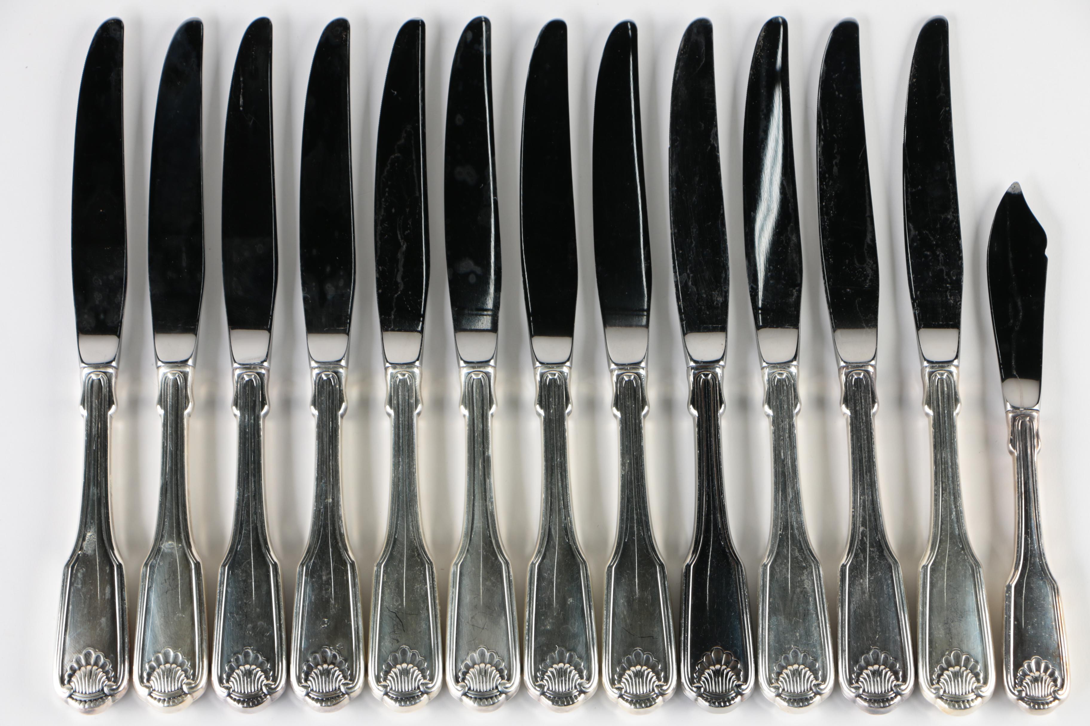 Oneida "Silver Shell" Silver Plate Flatware and Serving Utensils with Chest