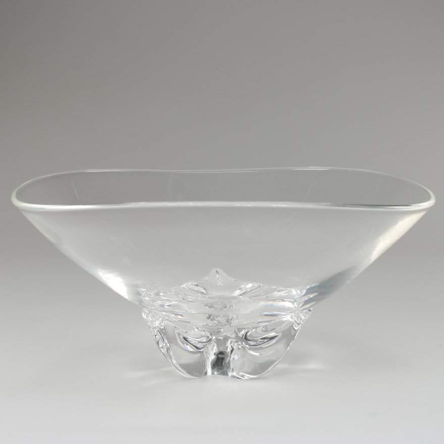 Steuben Art Glass "Trillium" Bowl Designed by Donald Pollard, Mid-Century