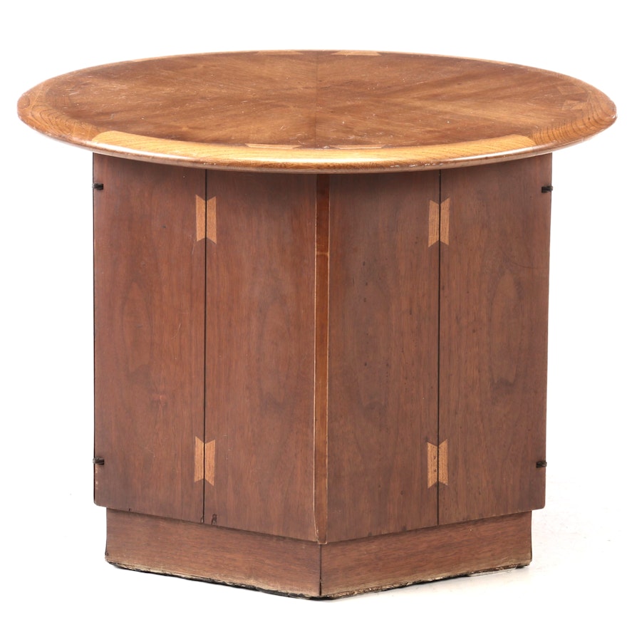 Mid Century Modern Lane "Acclaim" Walnut Round End Table, Mid-20th Century