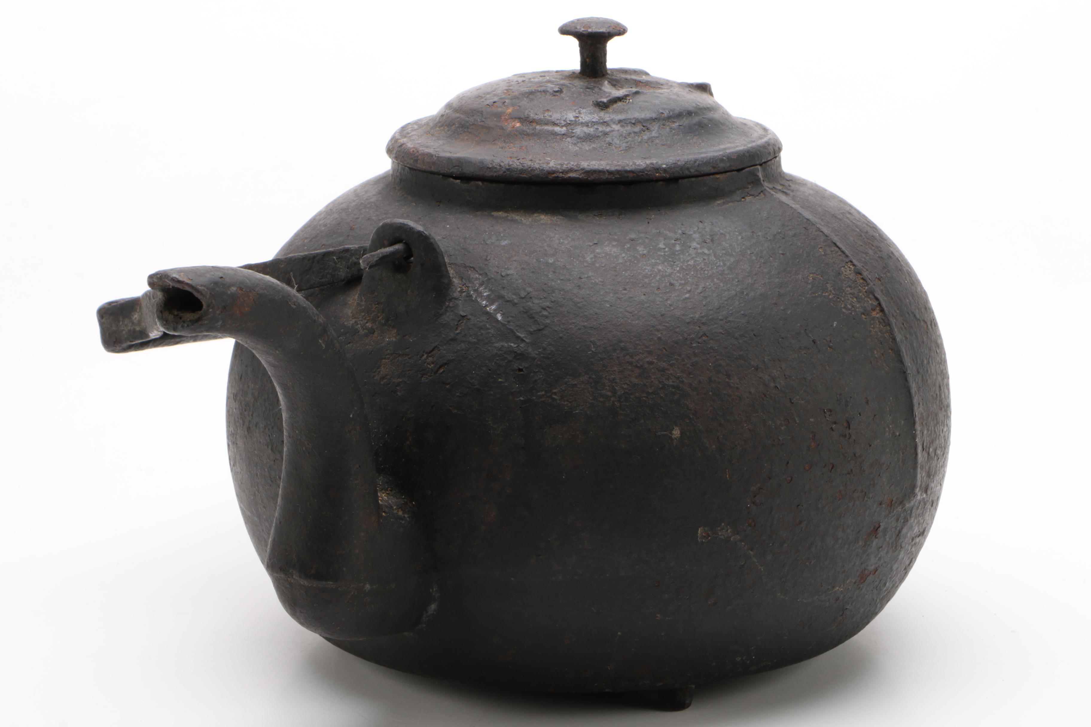 Cast Iron Pot Bellied Tea Kettle with Gooseneck Spout, Early 19th Century