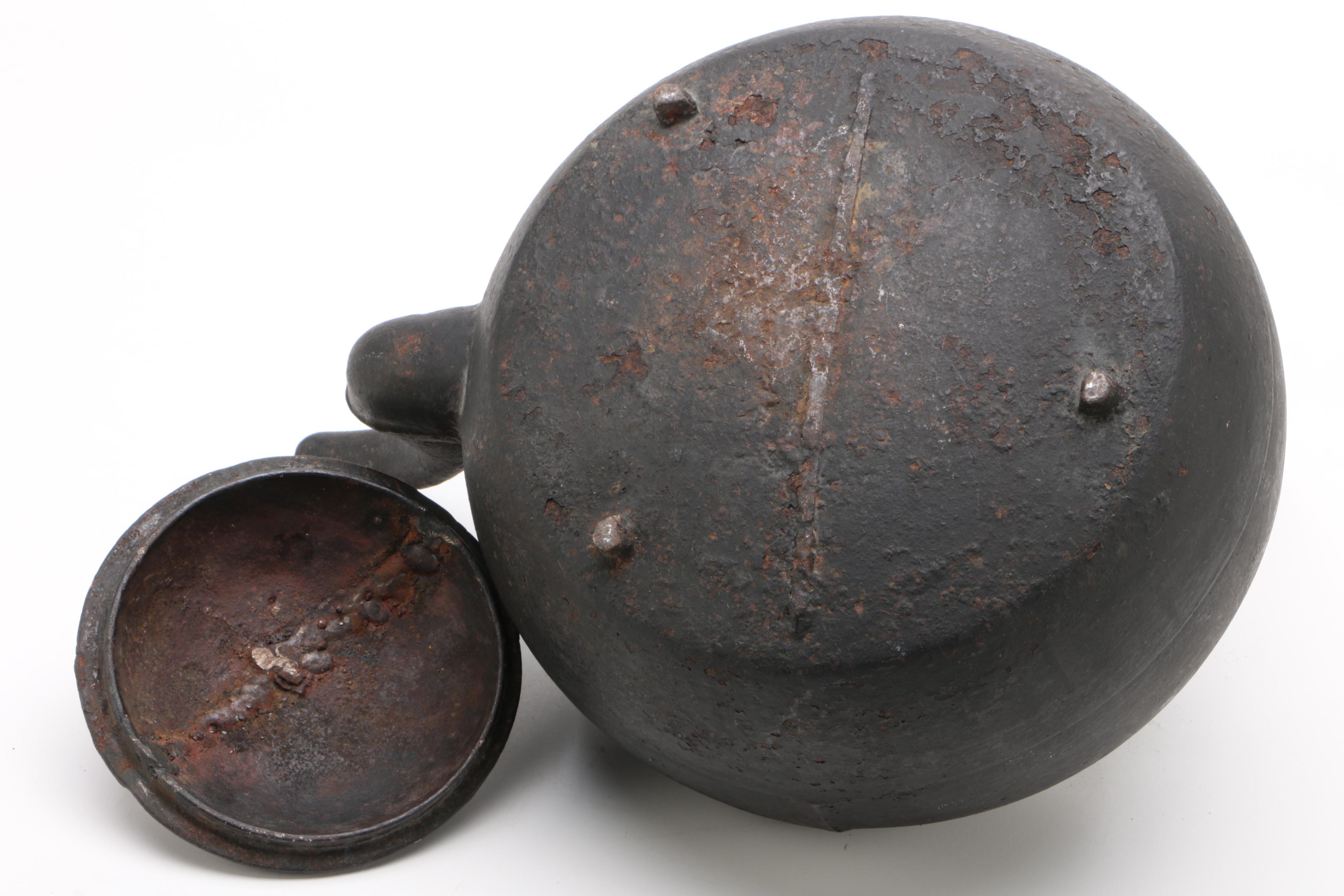 Cast Iron Pot Bellied Tea Kettle with Gooseneck Spout, Early 19th Century