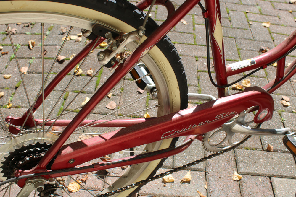 Schwinn 6 Speed Women's Cruiser Bike, Contemporary