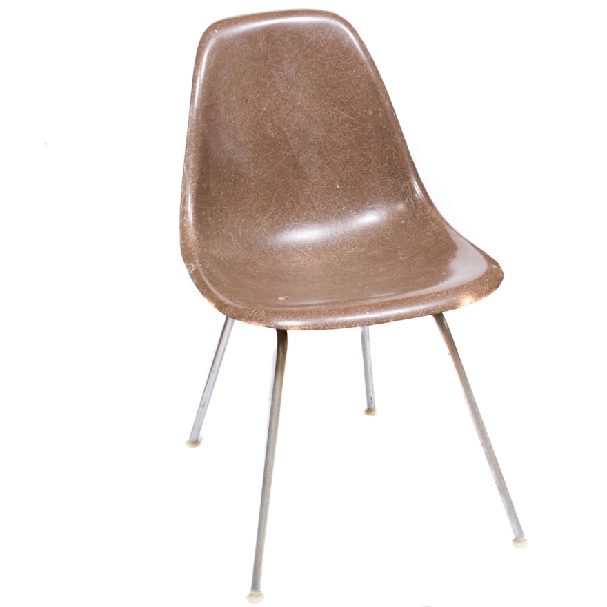 Charles and Ray Eames for Herman Miller Mid Century Modern Fiberglass Chair