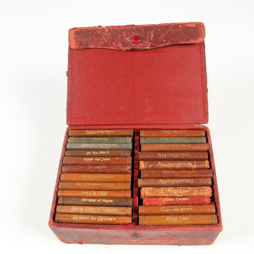 Knickerbocker Leather Miniature "Shakespeare's Works" in Leather Box