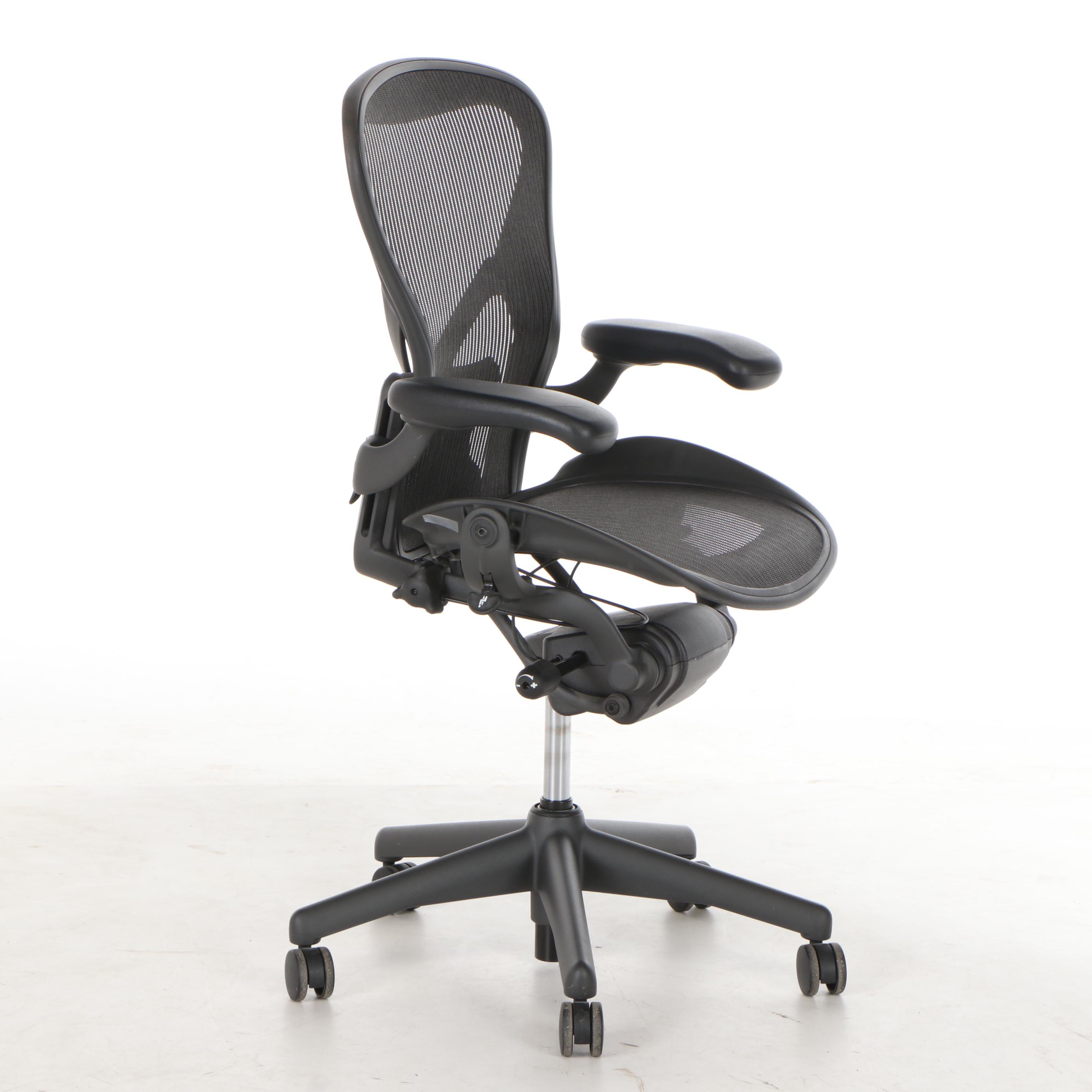 Herman Miller "Aeron" Fully Equipped "B" Office Chair, Contemporary