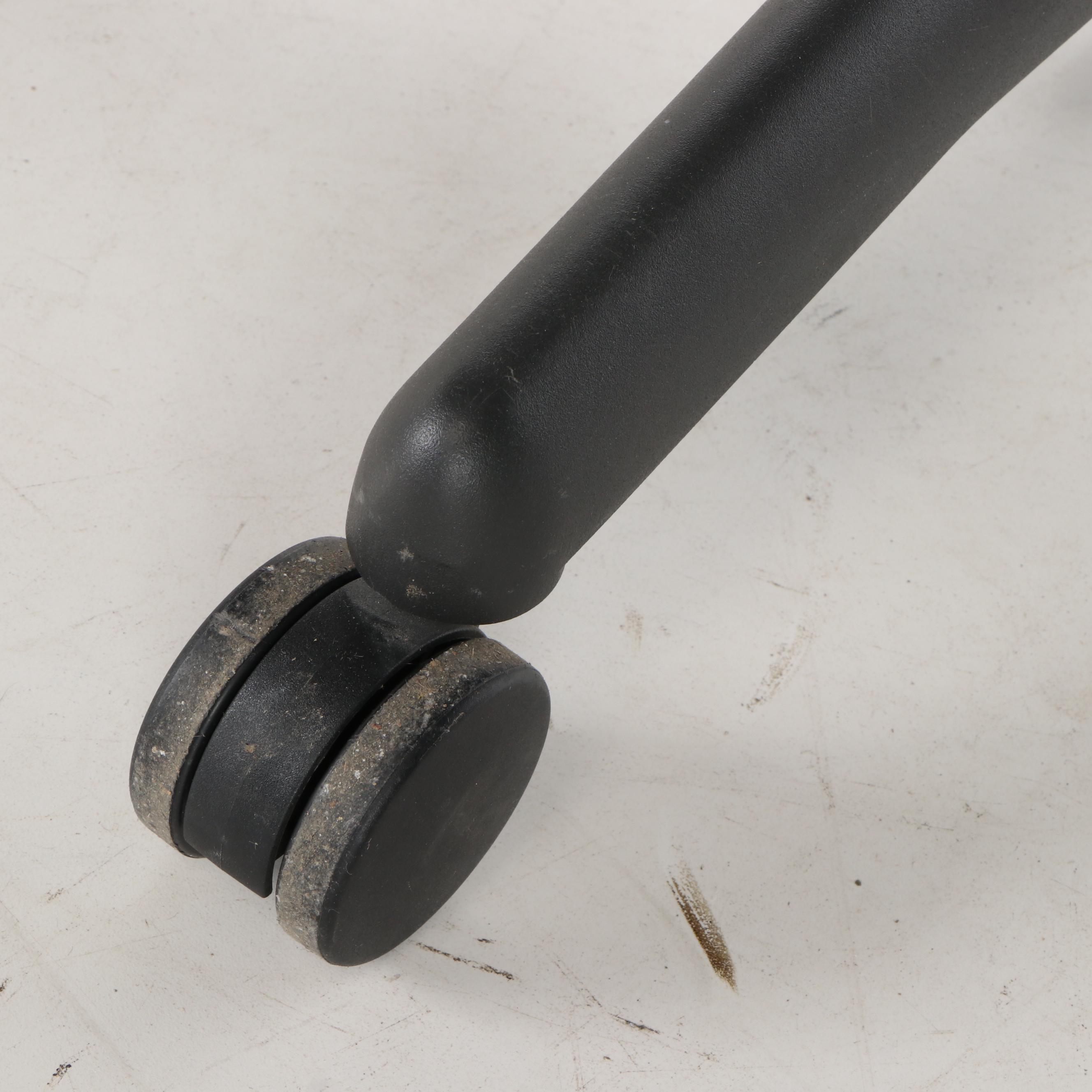 Herman Miller "Aeron" Fully Equipped "B" Office Chair, Contemporary