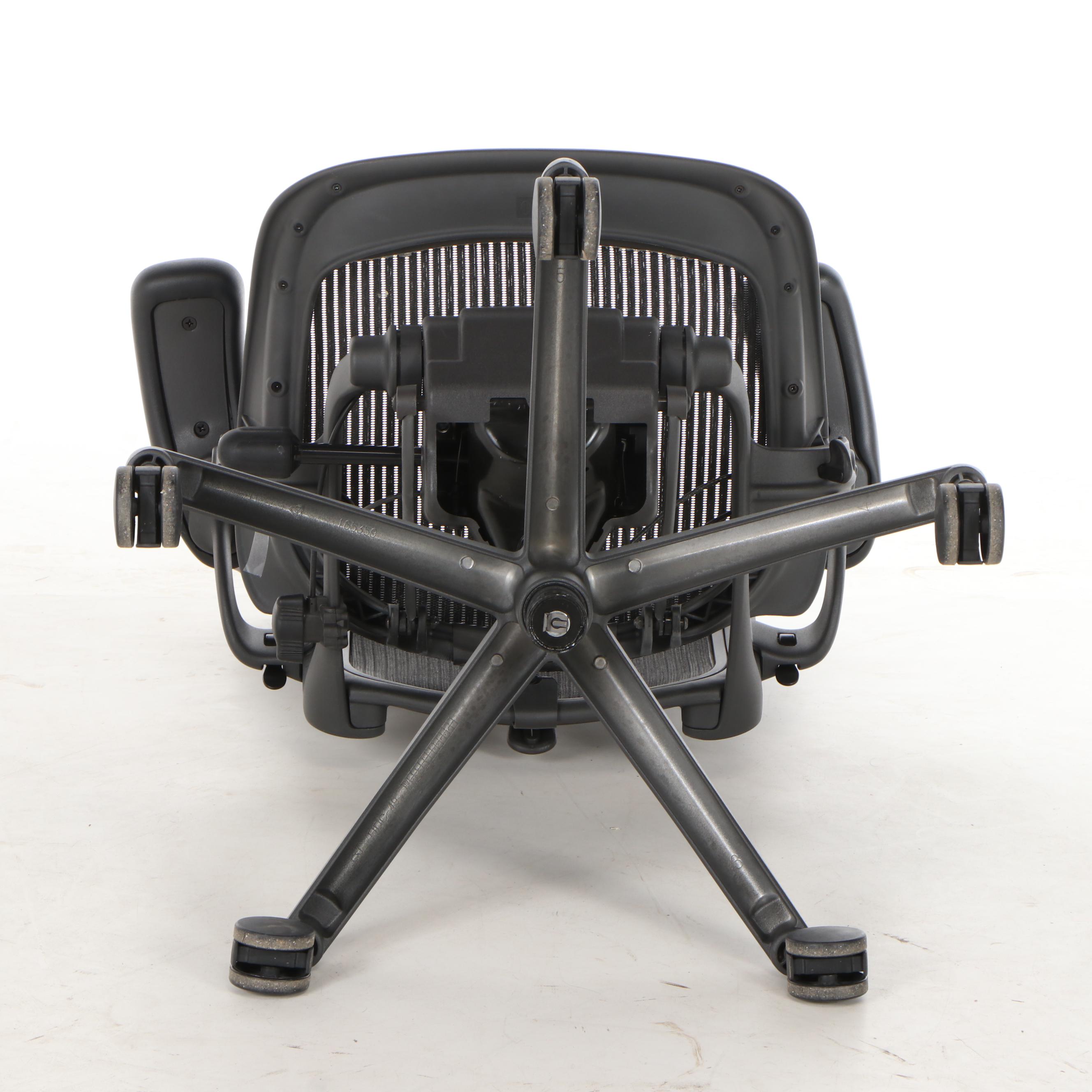 Herman Miller "Aeron" Fully Equipped "B" Office Chair, Contemporary