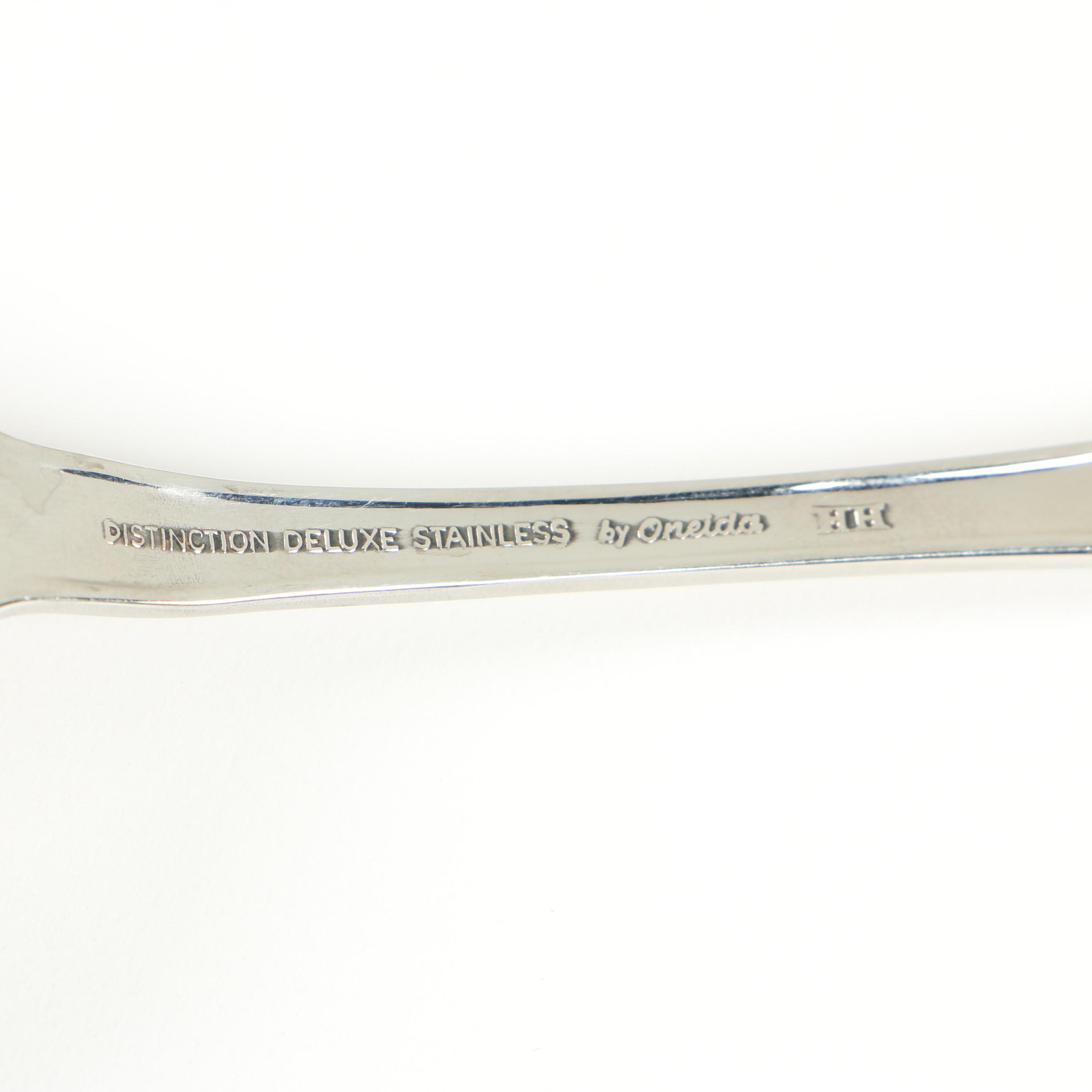 Oneida "Kennett Square" Stainless Steel Flatware Service for Twelve with Chest