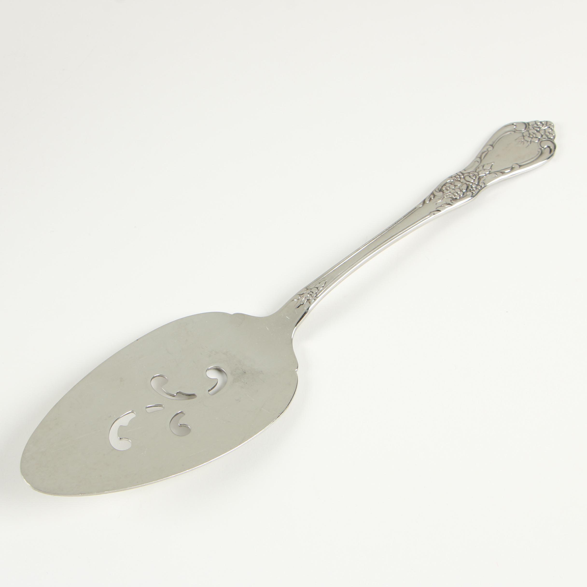 Oneida "Kennett Square" Stainless Steel Flatware Service for Twelve with Chest