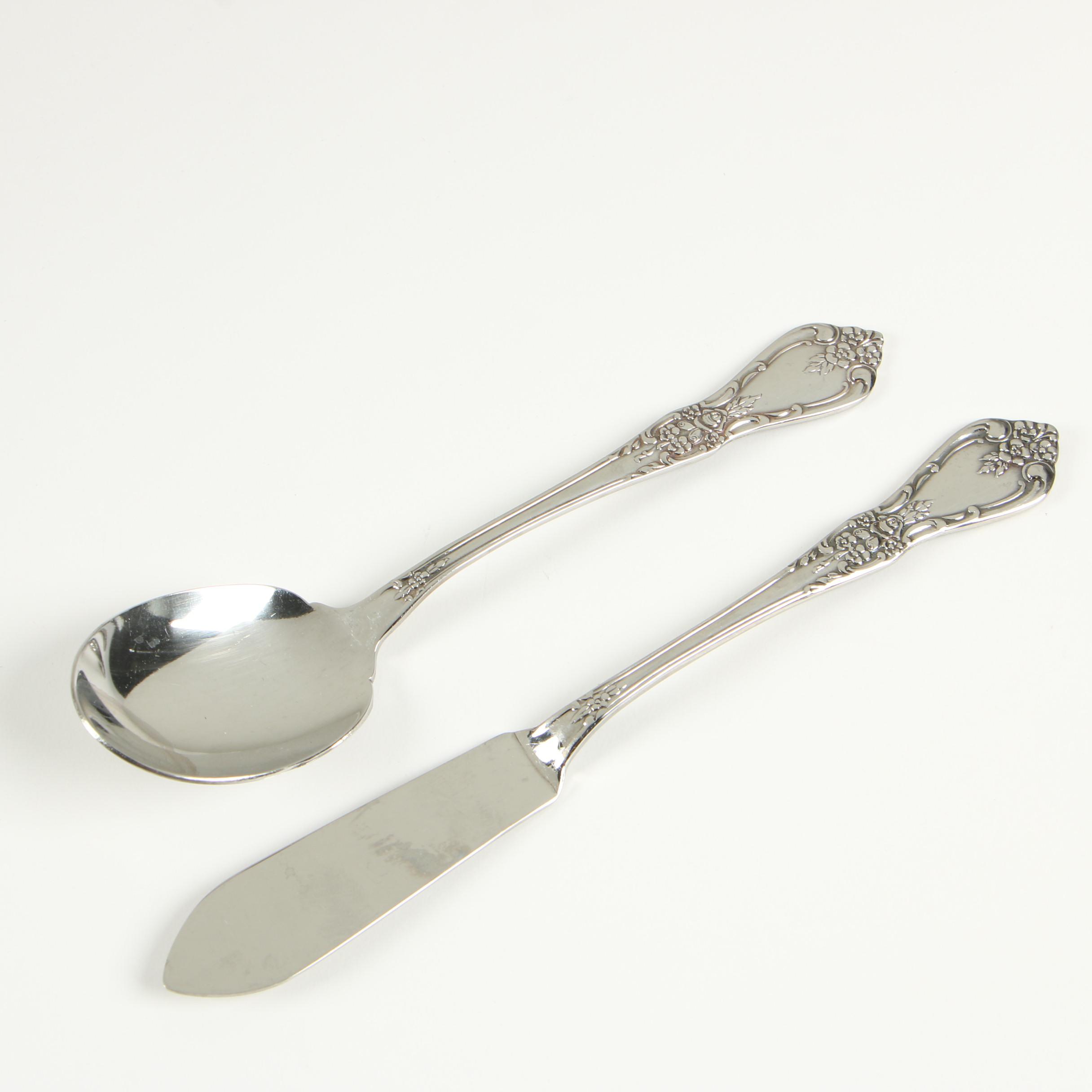 Oneida "Kennett Square" Stainless Steel Flatware Service for Twelve with Chest