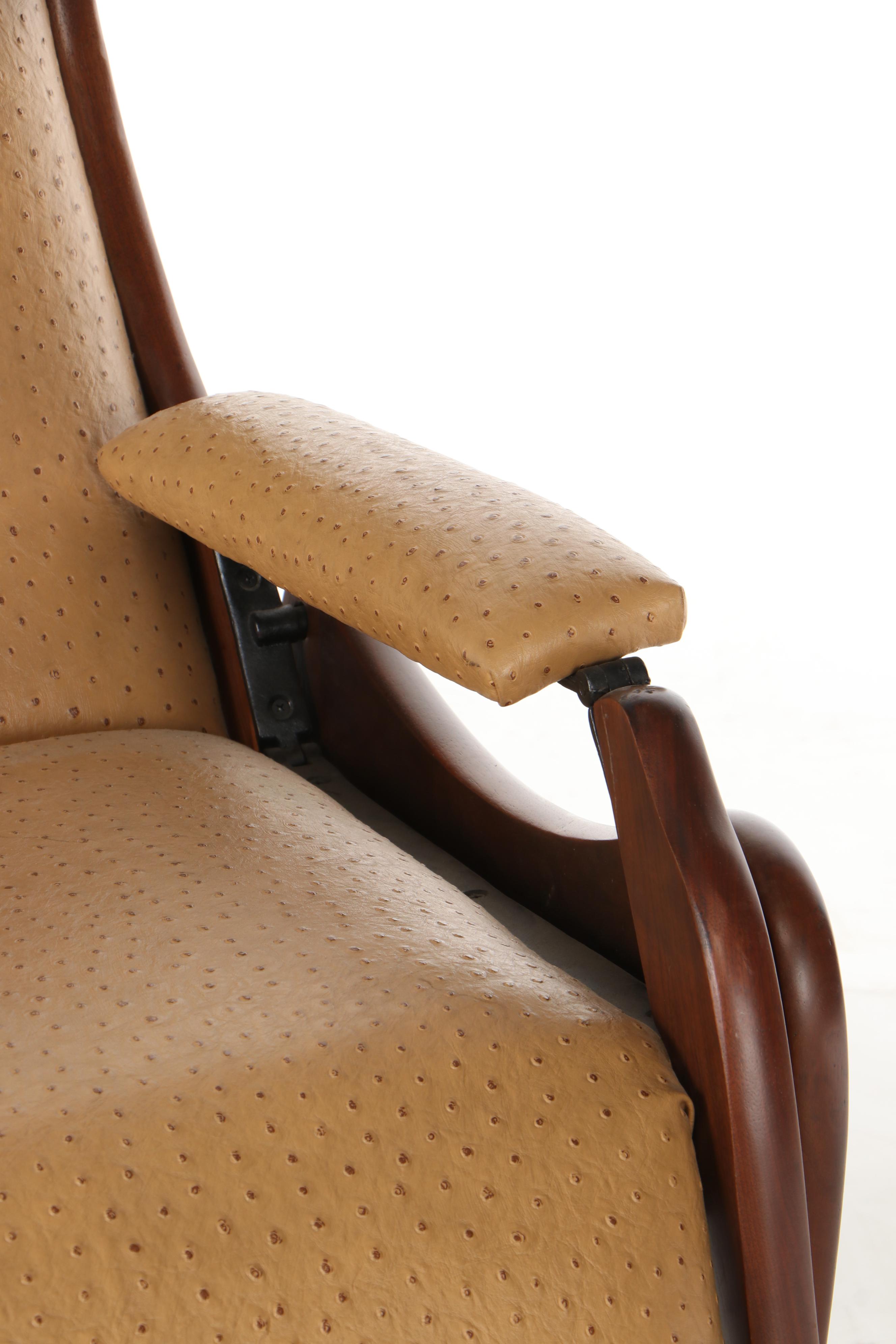 Early Victorian Walnut Invalid or Barber's Reclining Chair, Mid-19th Century