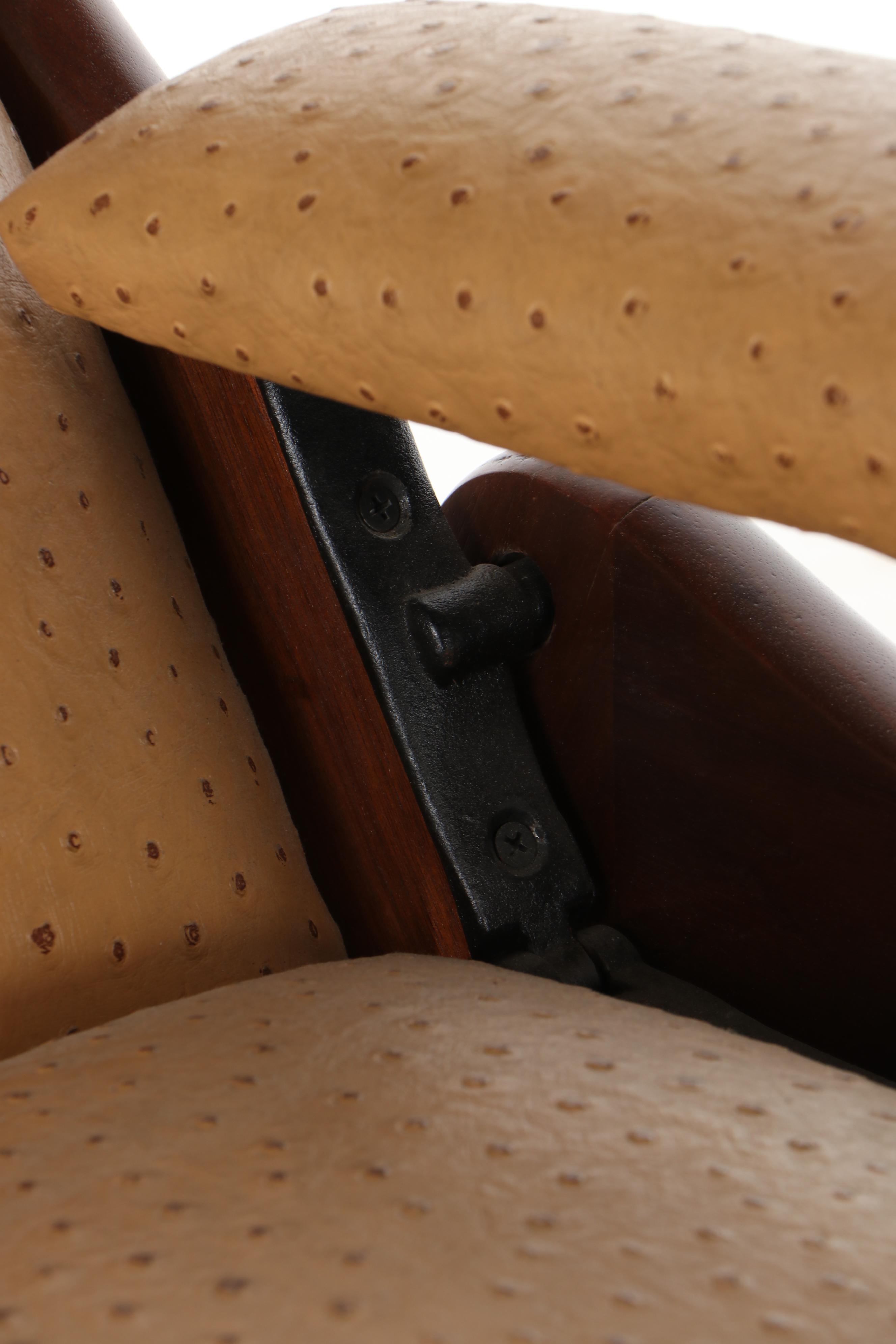 Early Victorian Walnut Invalid or Barber's Reclining Chair, Mid-19th Century