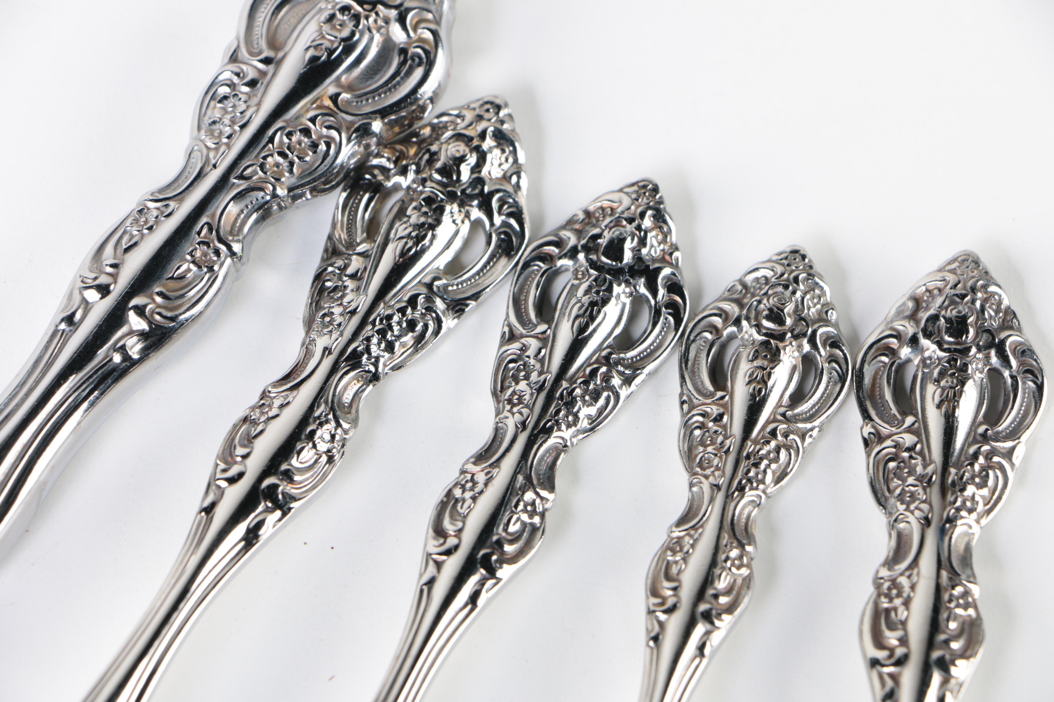 Oneida "Michelangelo" Stainless Steel Flatware Service for Twelve with Chest