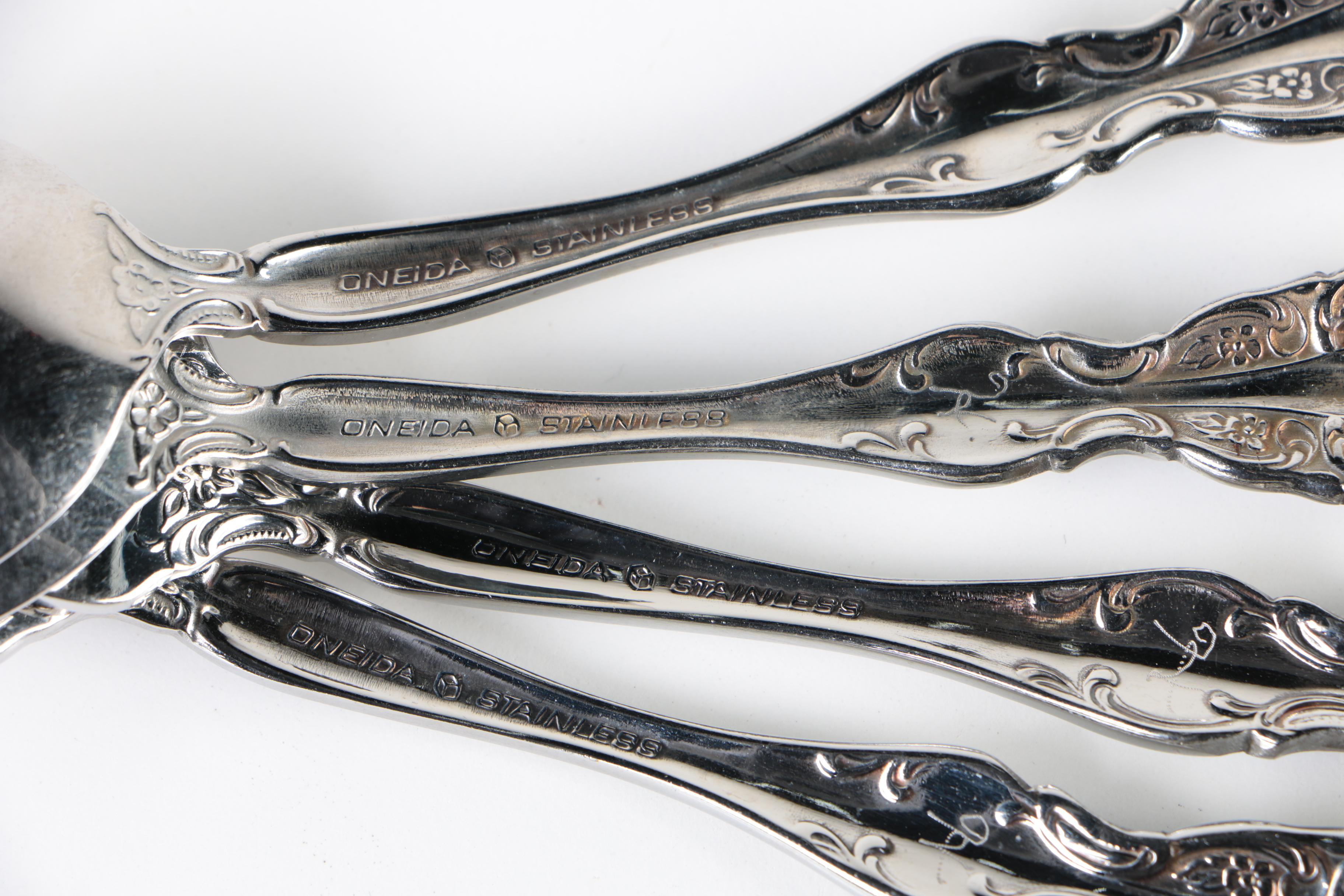 Oneida "Michelangelo" Stainless Steel Flatware Service for Twelve with Chest