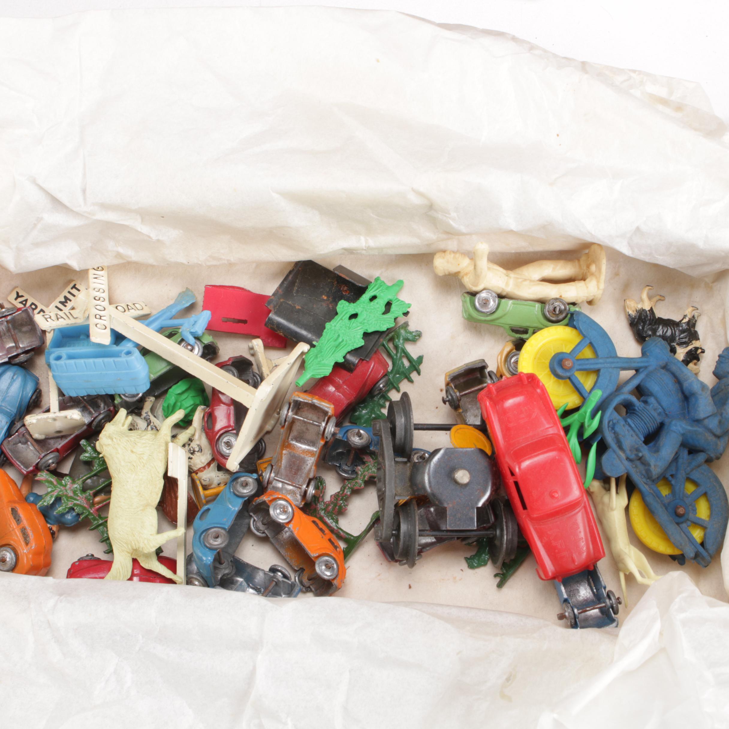 Lionel O-Gauge Train Set with 027 Track and Accessories, circa 1946