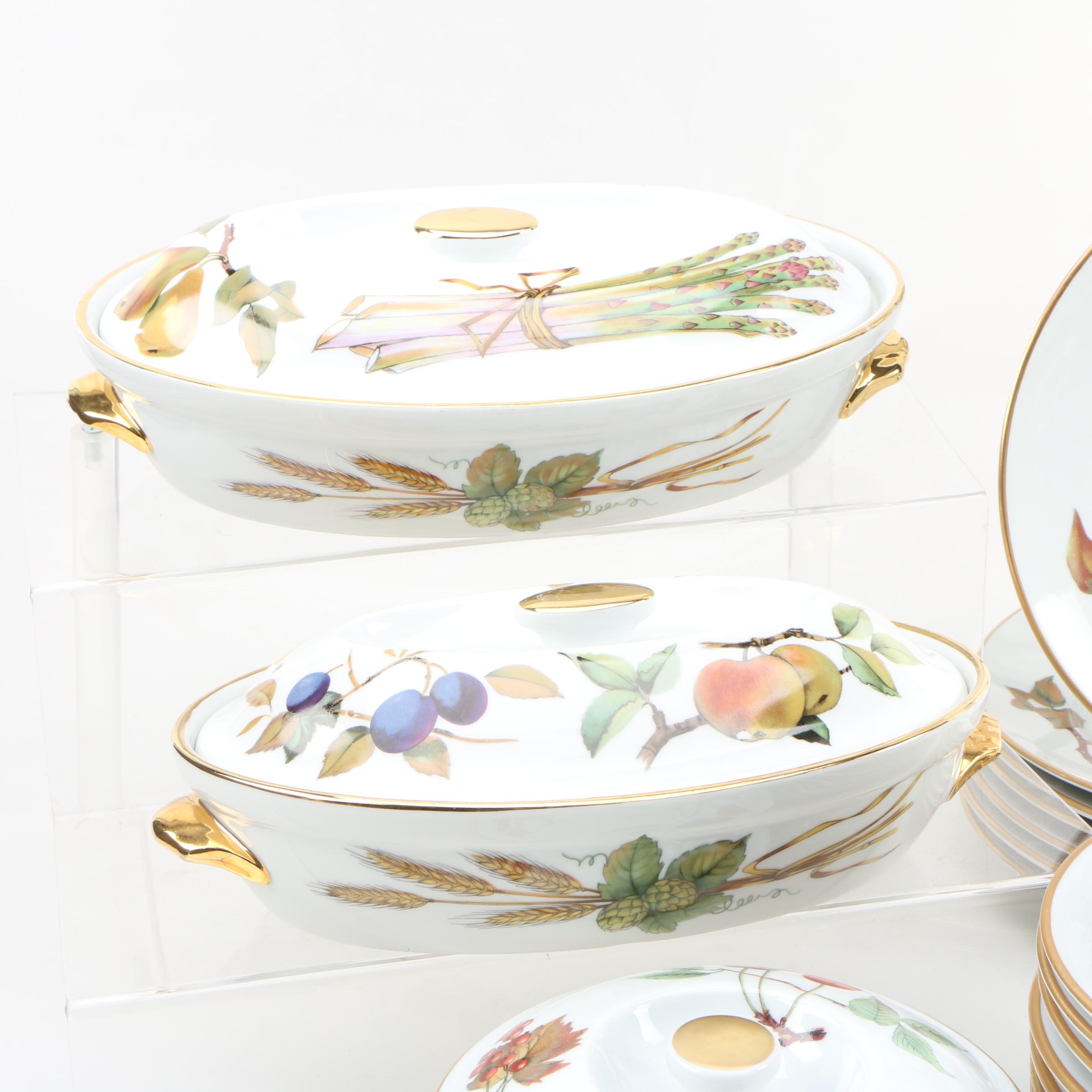 Royal Worcester "Evesham Gold" Porcelain Dinnerware