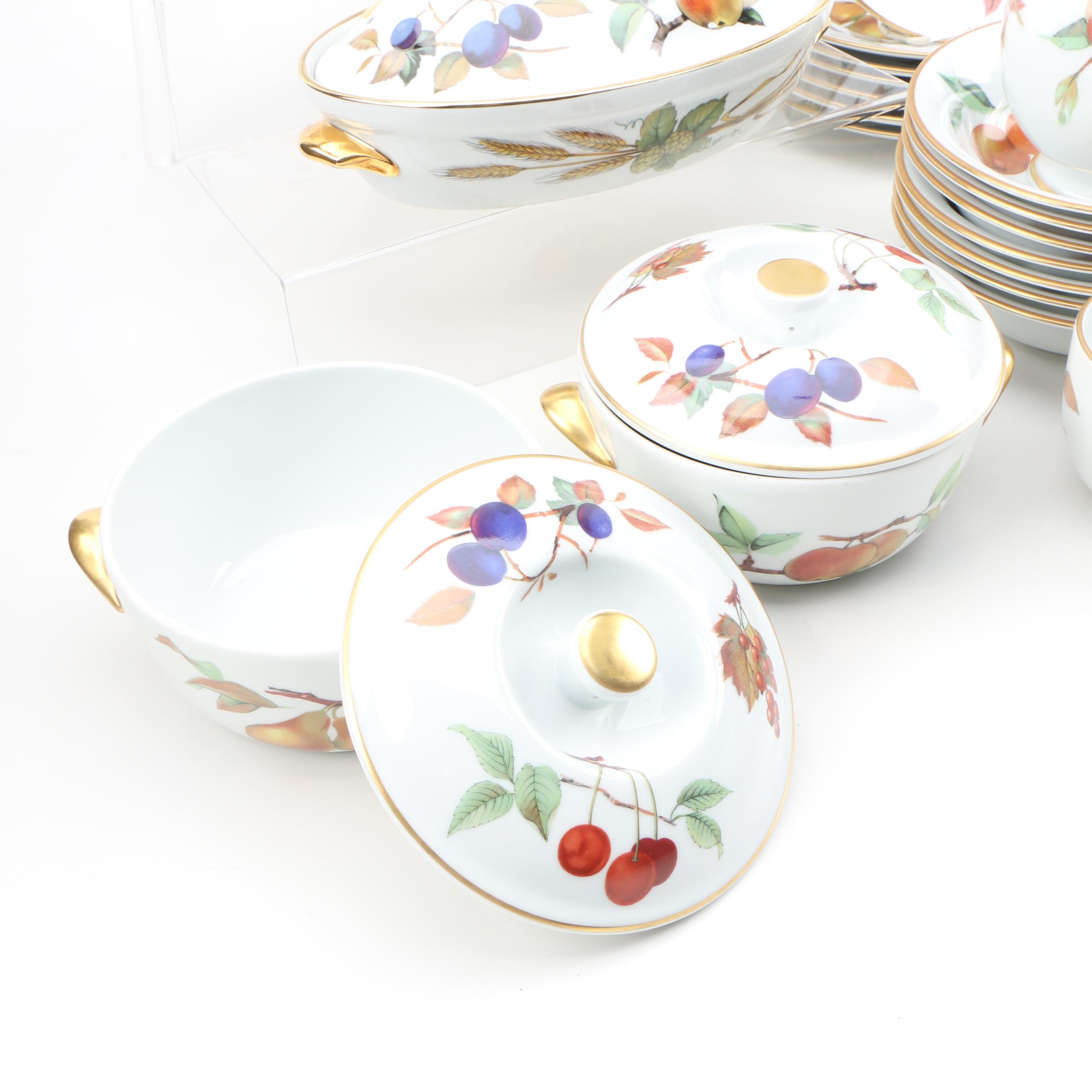 Royal Worcester "Evesham Gold" Porcelain Dinnerware