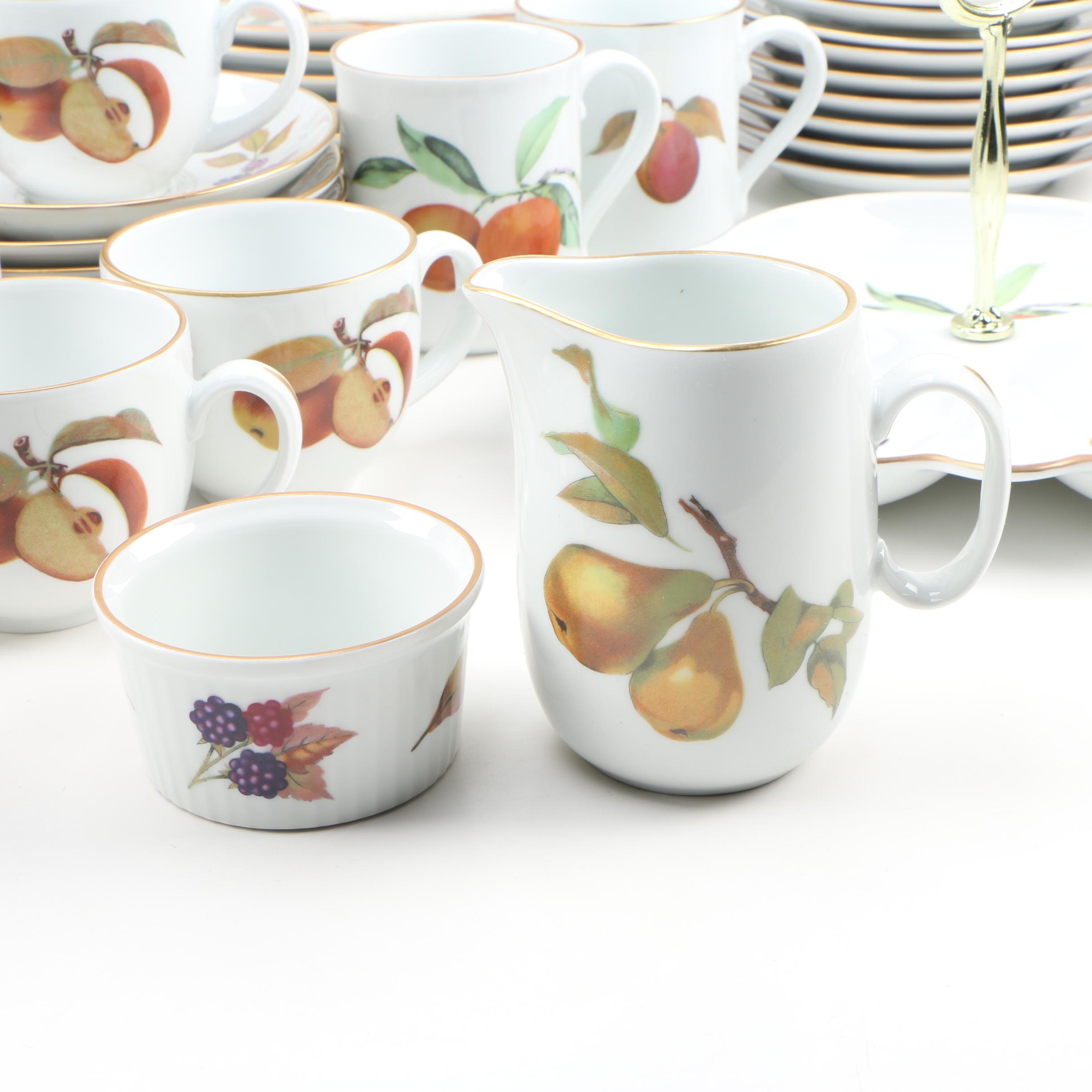 Royal Worcester "Evesham Gold" Porcelain Dinnerware