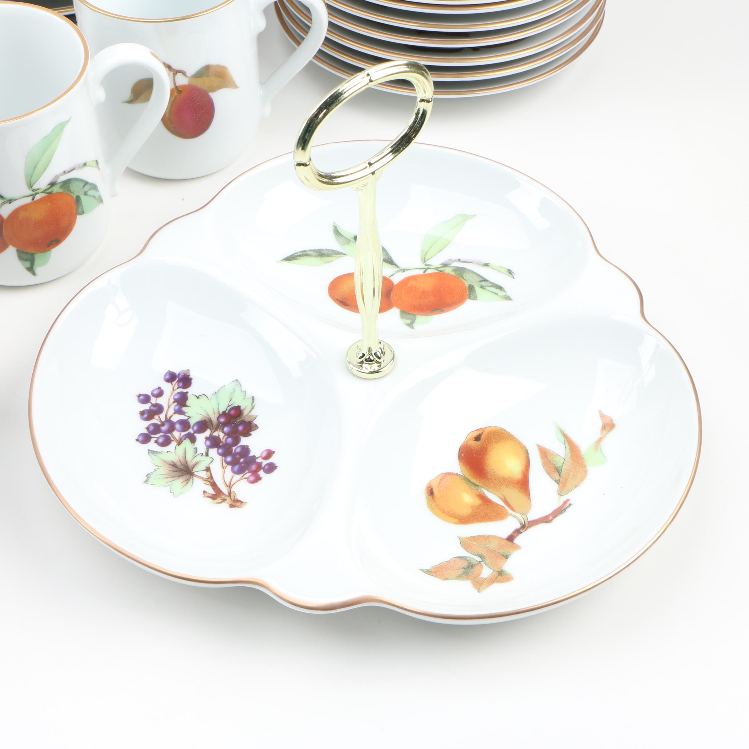 Royal Worcester "Evesham Gold" Porcelain Dinnerware