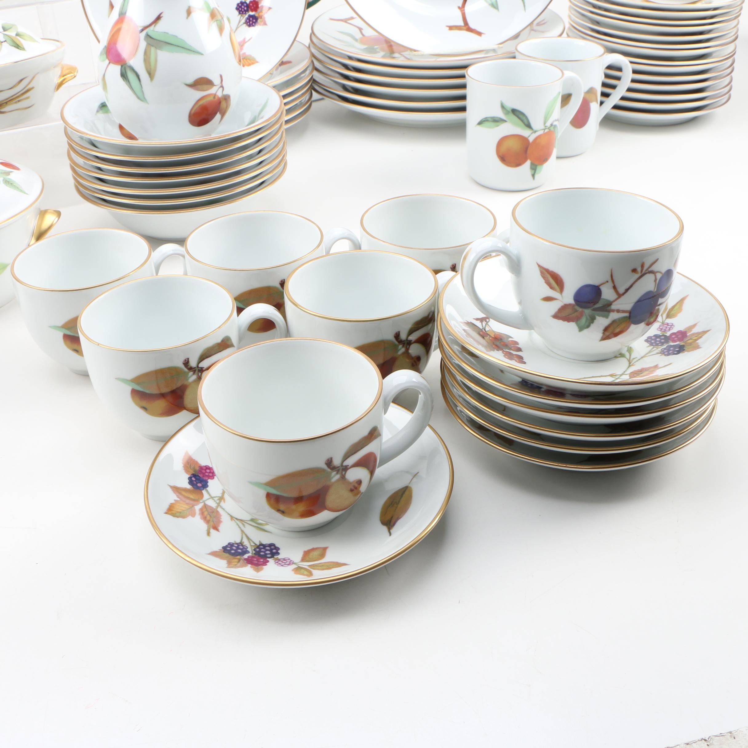 Royal Worcester "Evesham Gold" Porcelain Dinnerware