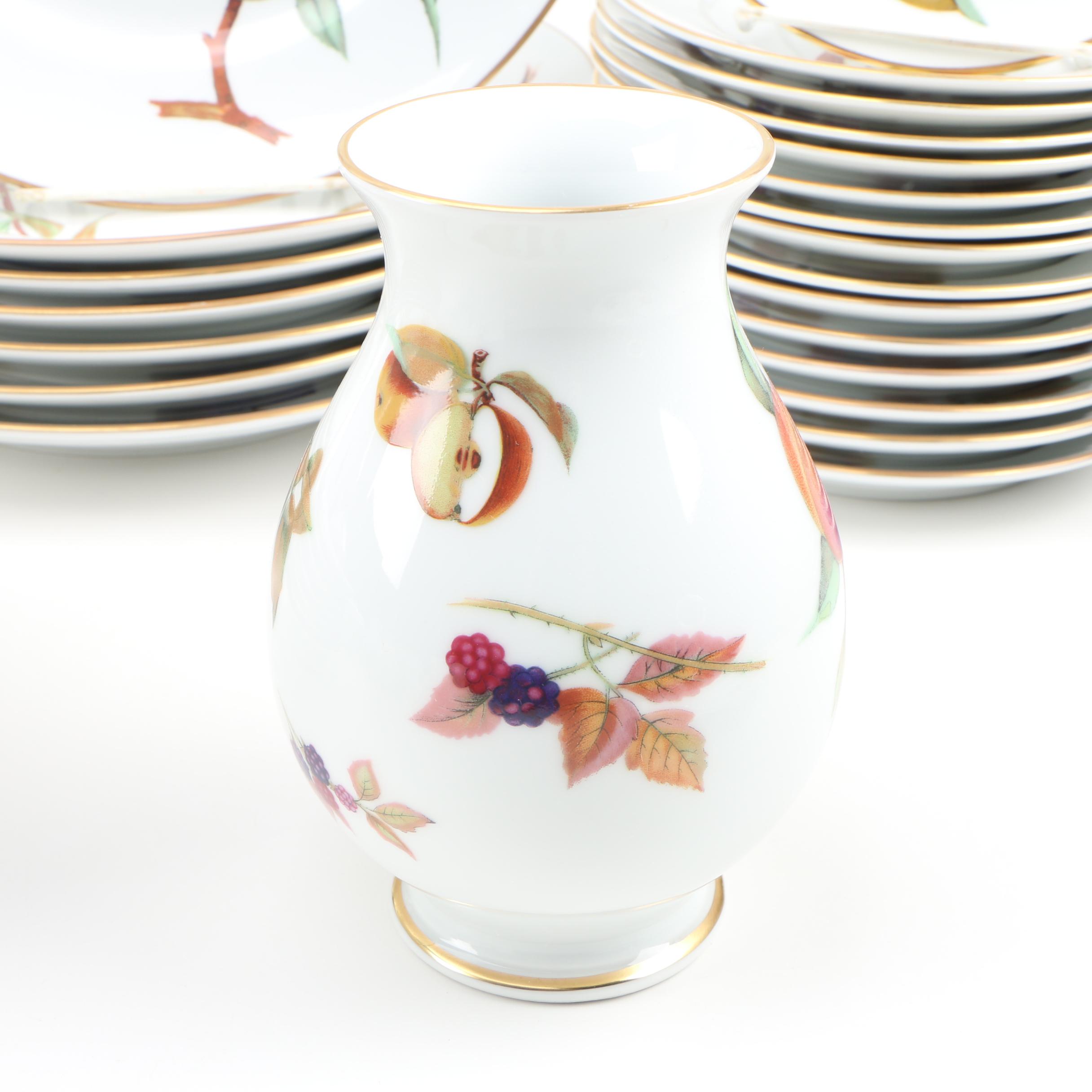 Royal Worcester "Evesham Gold" Porcelain Dinnerware