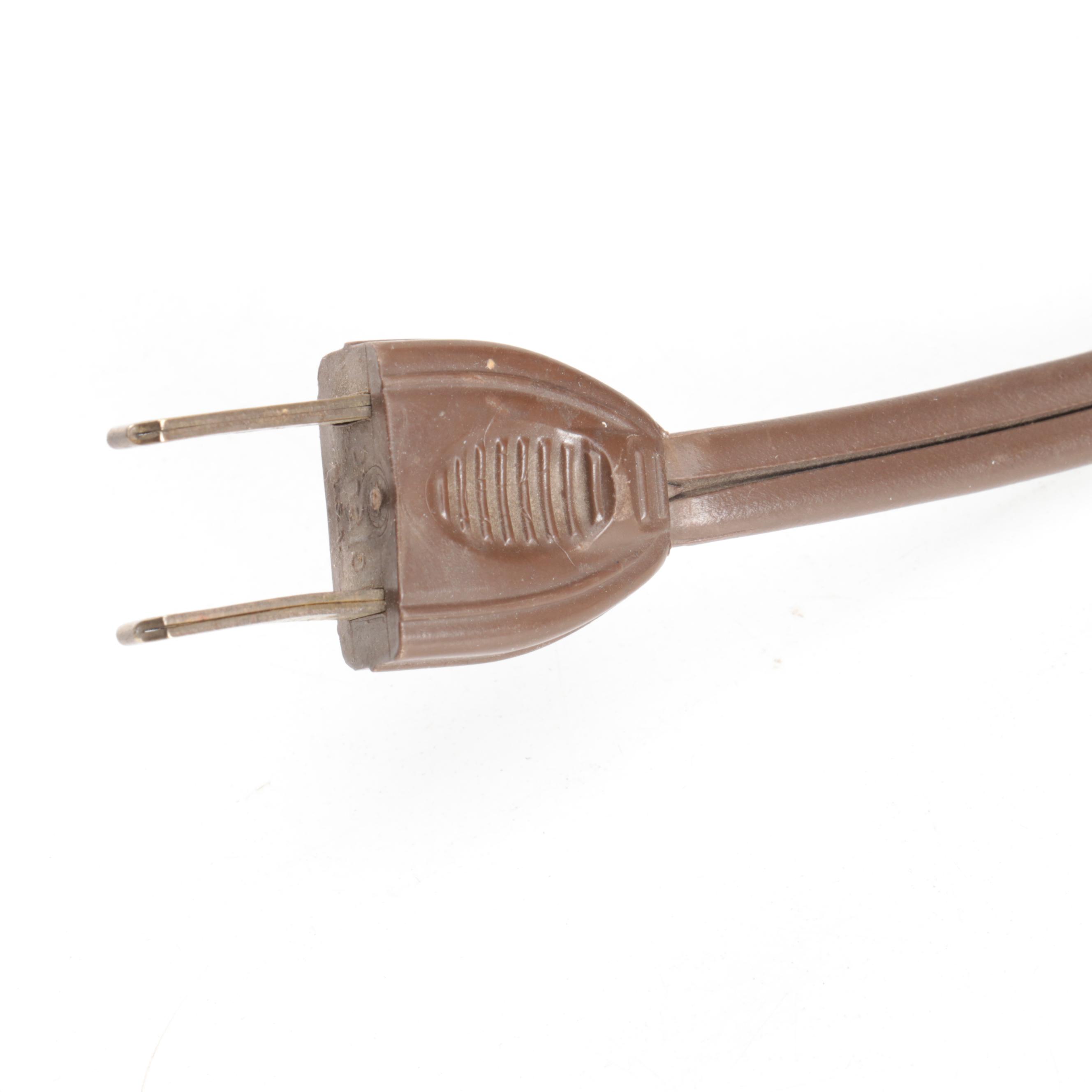 Motorola Mid Century Modern Bakelite Telechron Clock Radio With Alarm