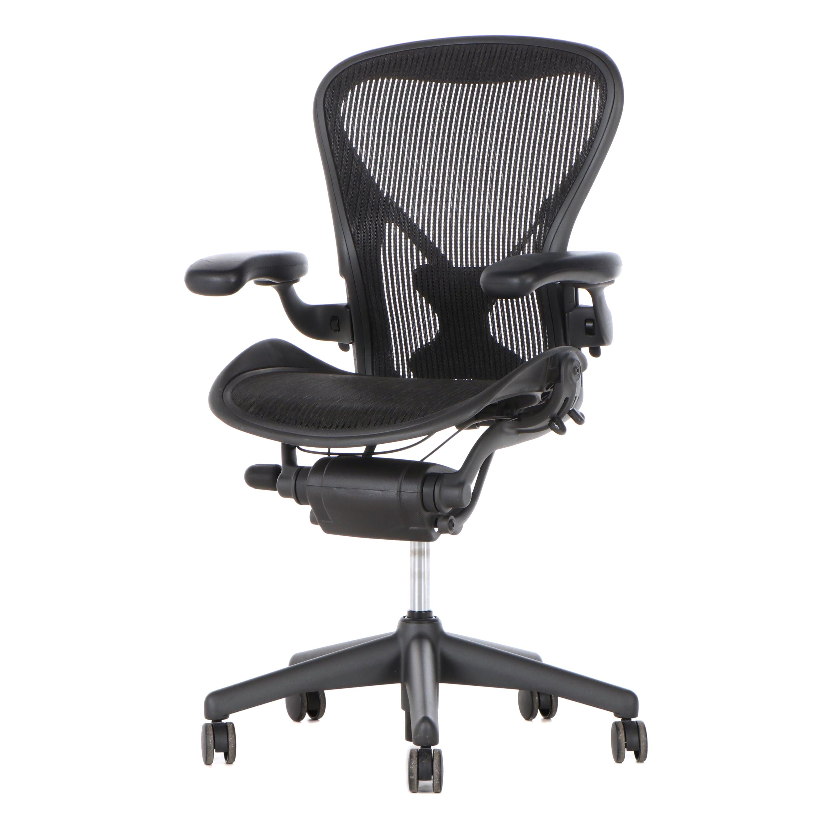 Herman Miller "Aeron" Fully Equipped "B" Office Chair, Contemporary