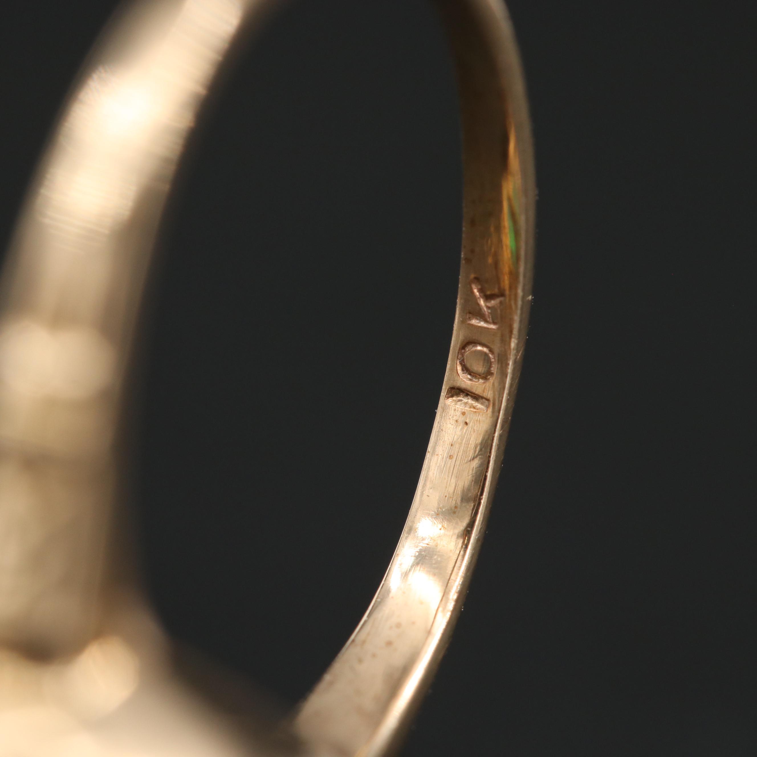 Antique 10K Yellow Gold Opal Ring