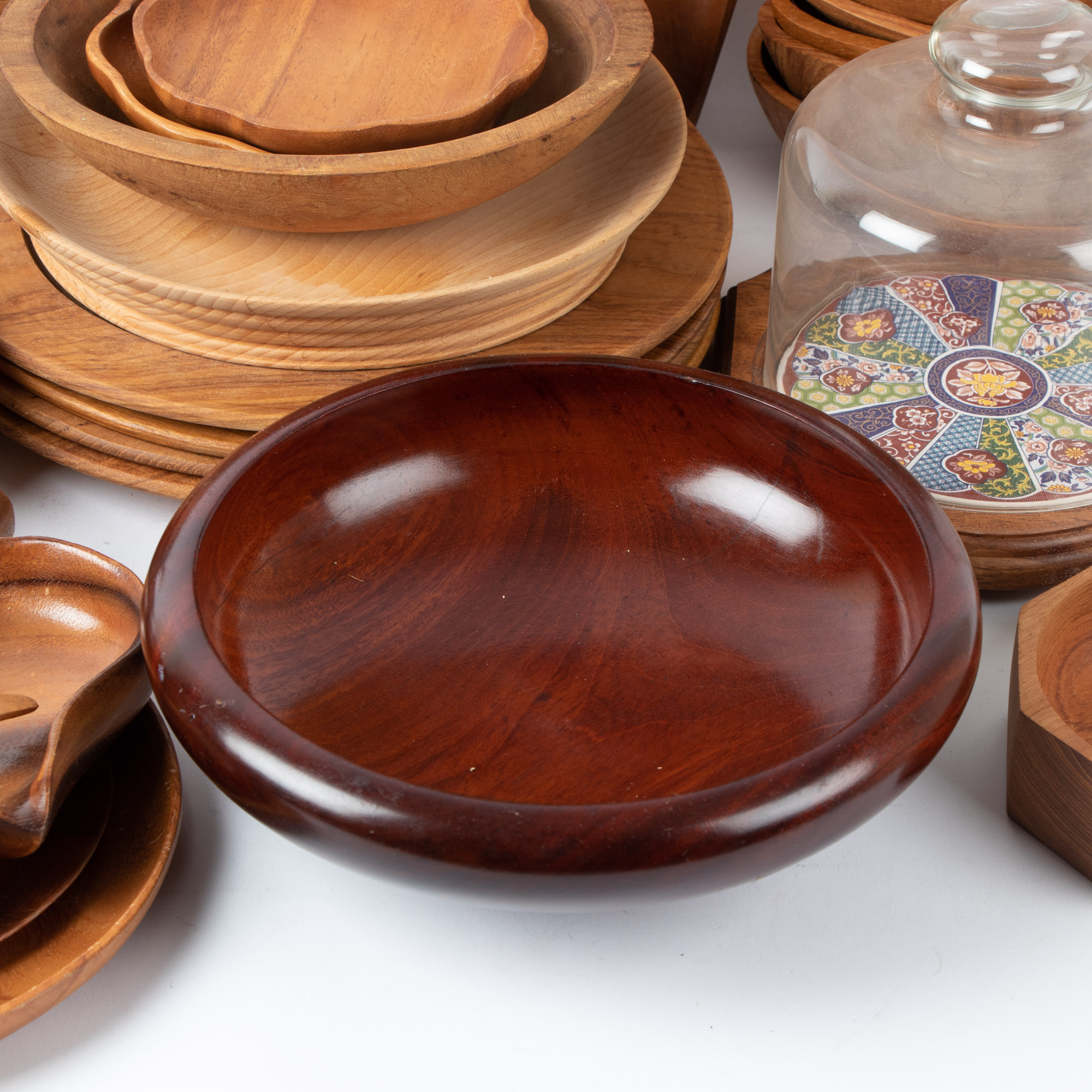 Wooden Bowls, Plates, Serve-ware, and Trays