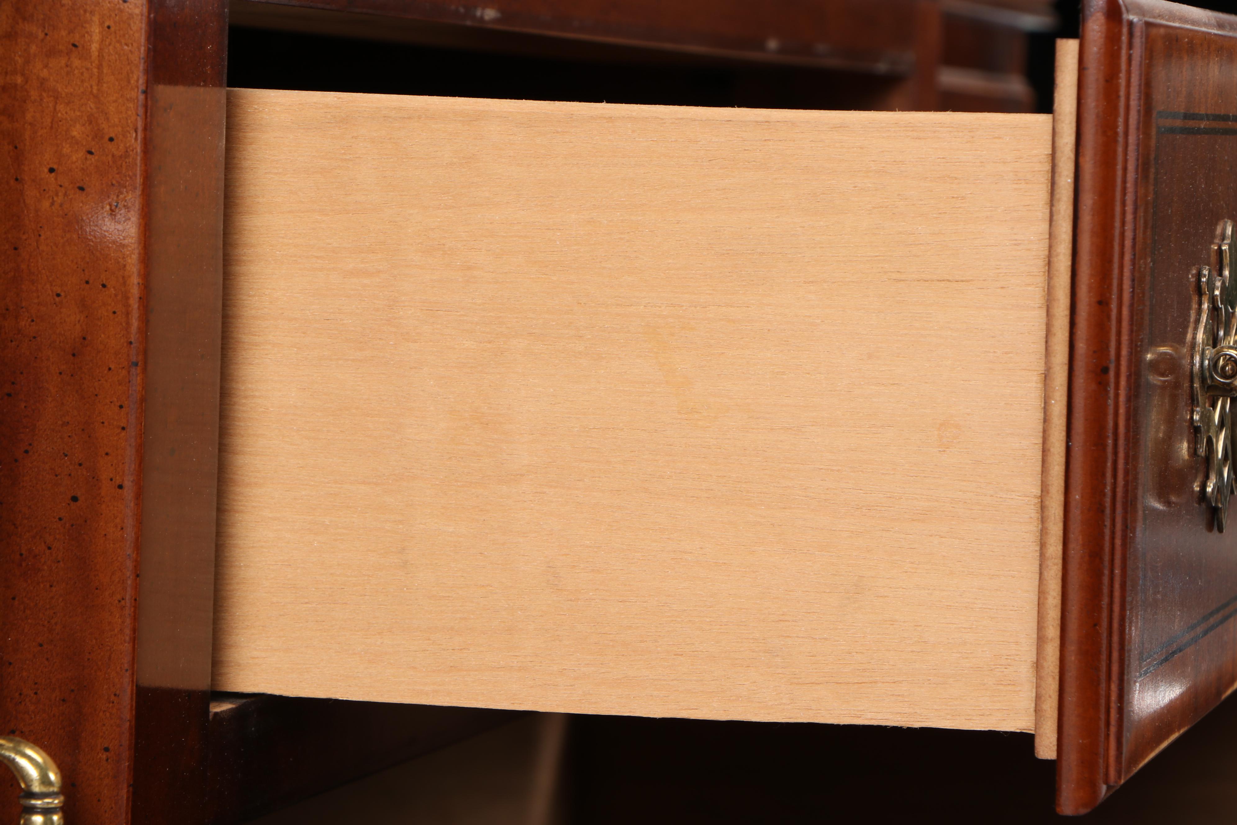 Hepplewhite Style Mahogany Breakfront Sideboard, Late 20th Century