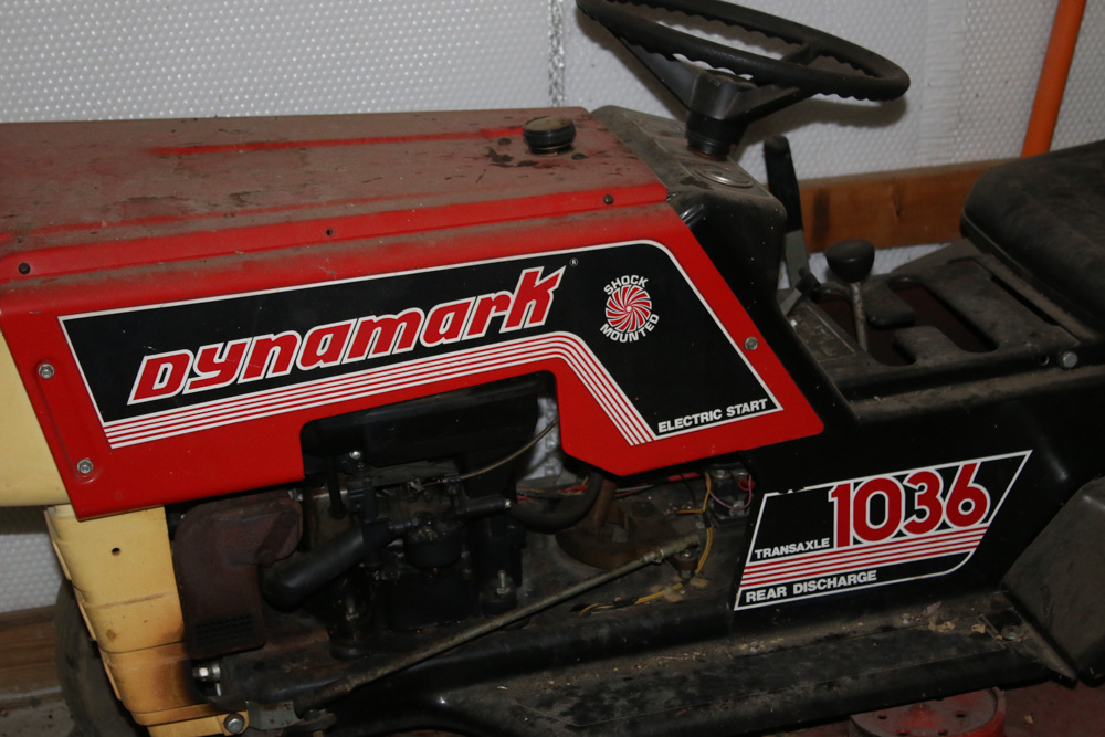 Dynamark 1036 Riding Lawnmower
