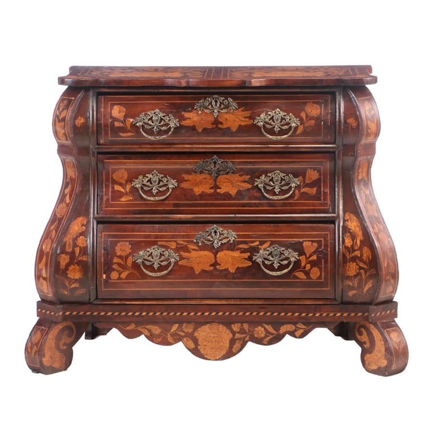 Dutch Baroque Style Walnut and Marquetry Bombé-Front Commode, 20th Century